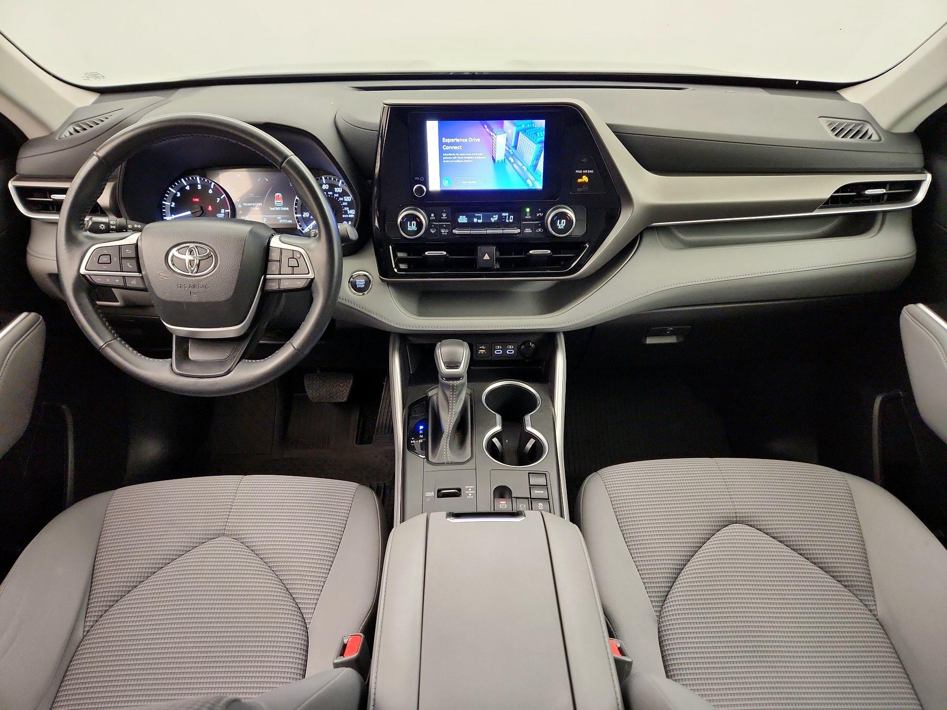 Thumbnail: 2023 Toyota Highlander - 9