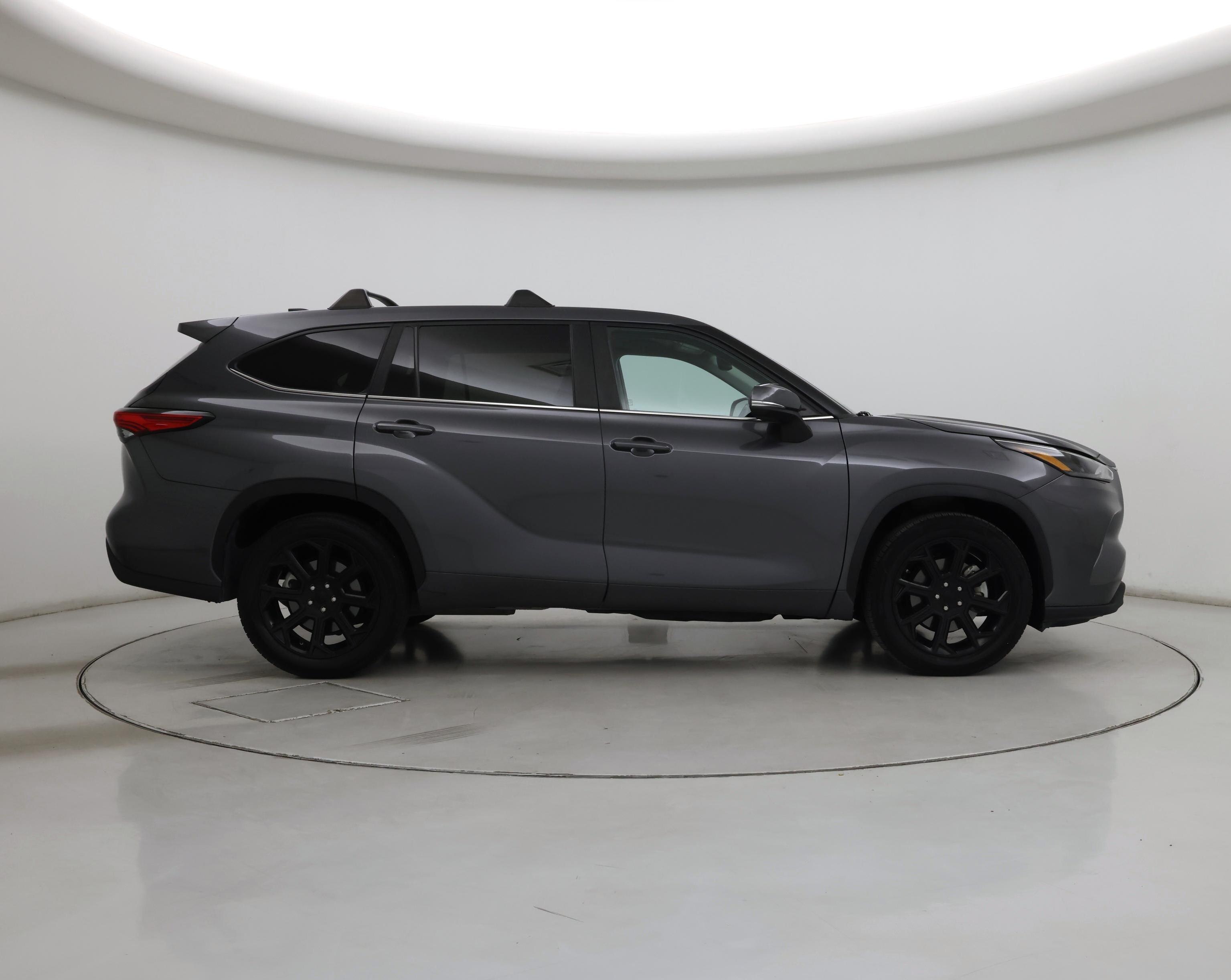 Thumbnail: 2023 Toyota Highlander - 7