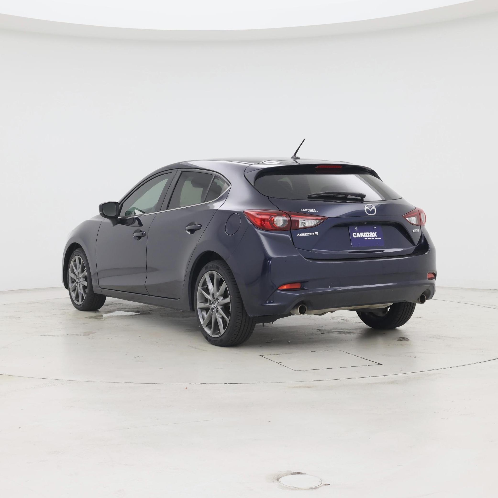 Thumbnail: 2018 Mazda Mazda3 - 2