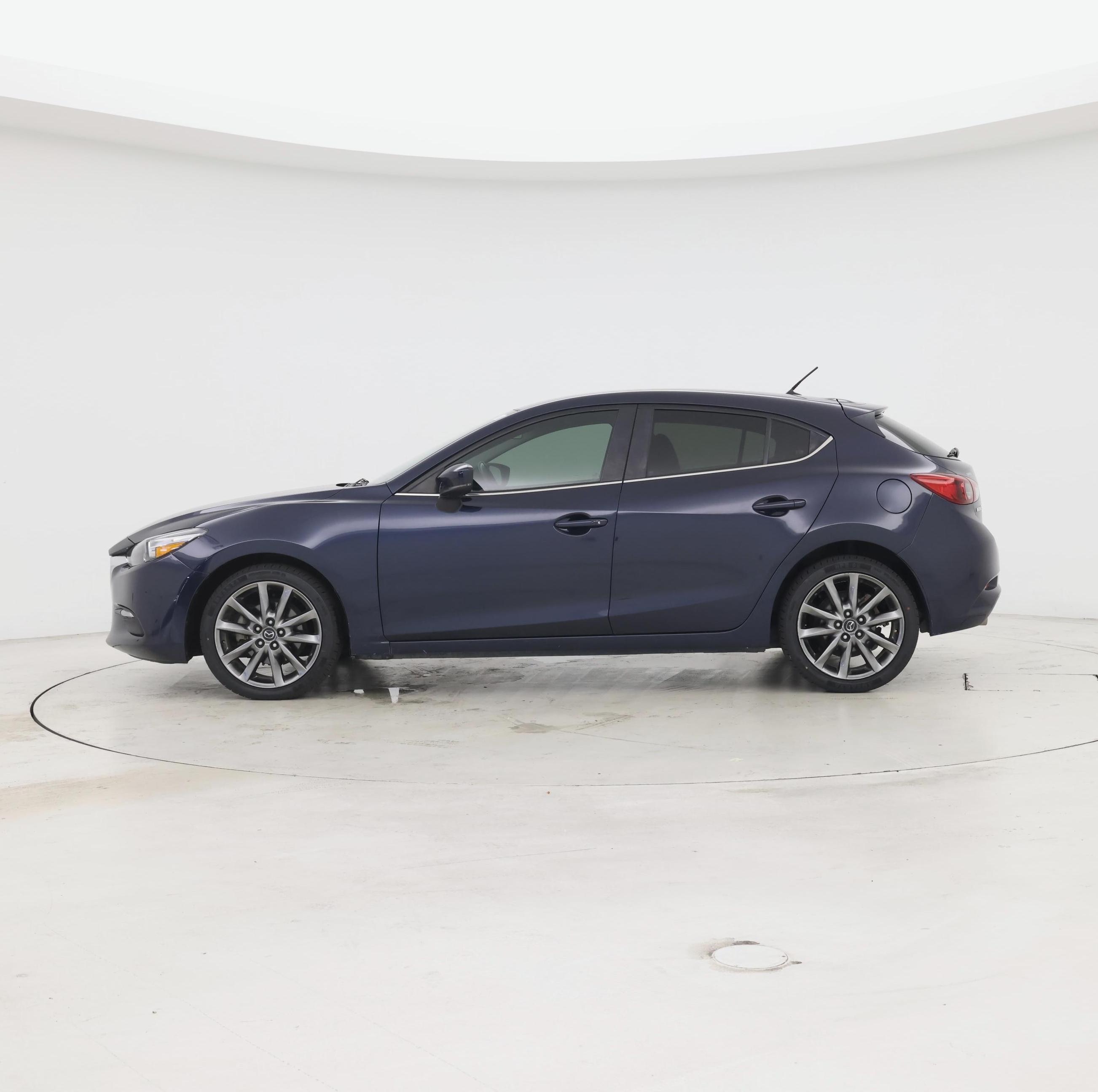 Thumbnail: 2018 Mazda Mazda3 - 3