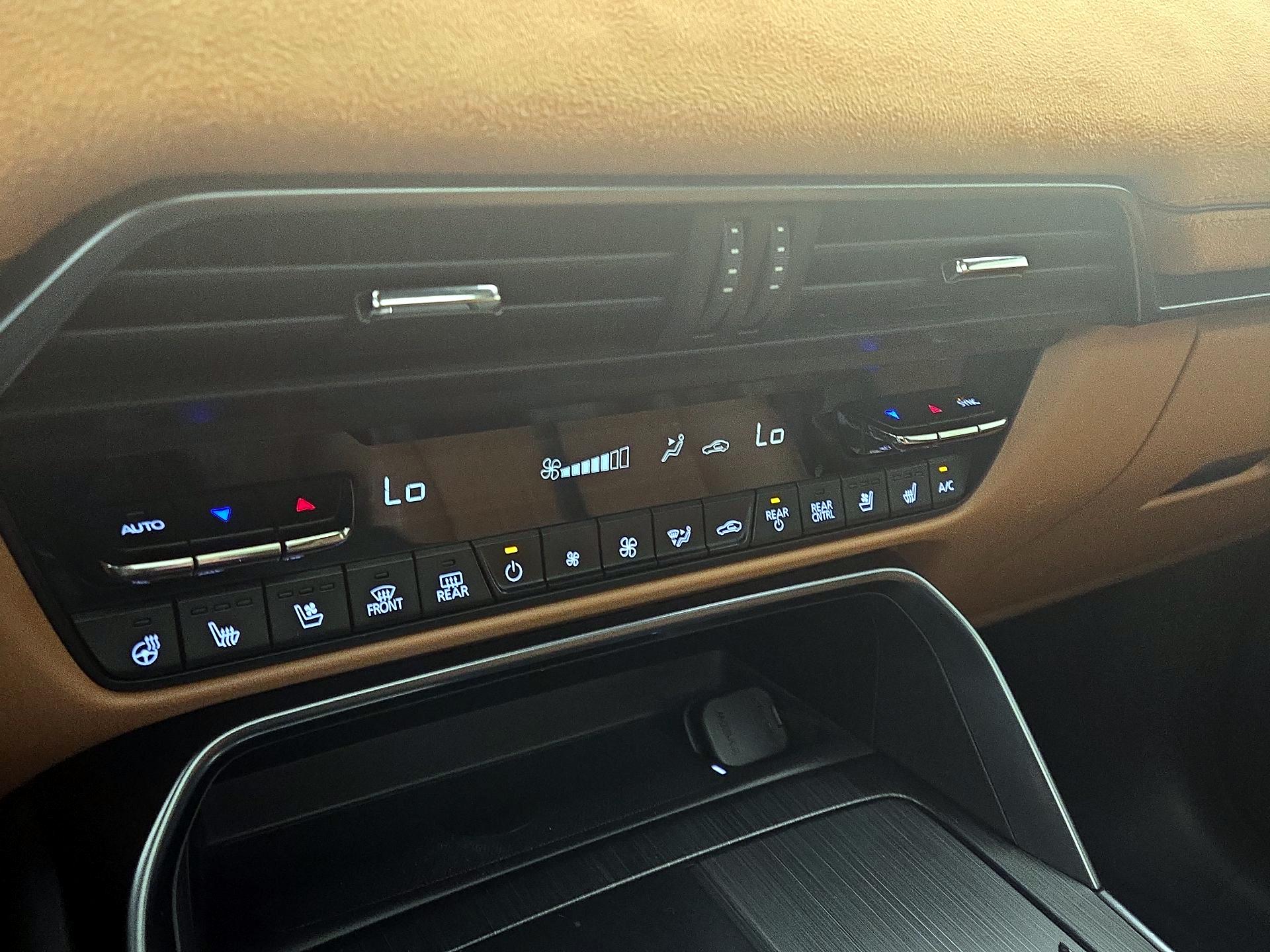 Thumbnail: 2024 Mazda CX-90 - 17