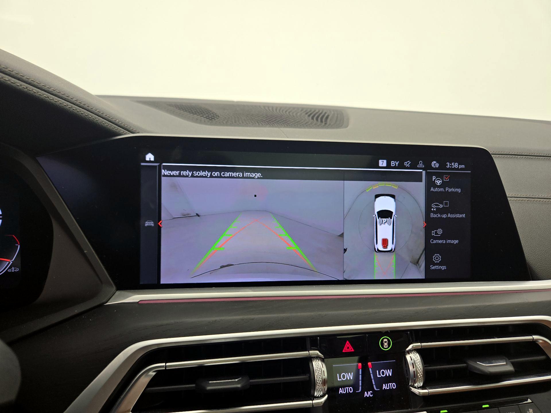 Thumbnail: 2022 BMW X7 - 15