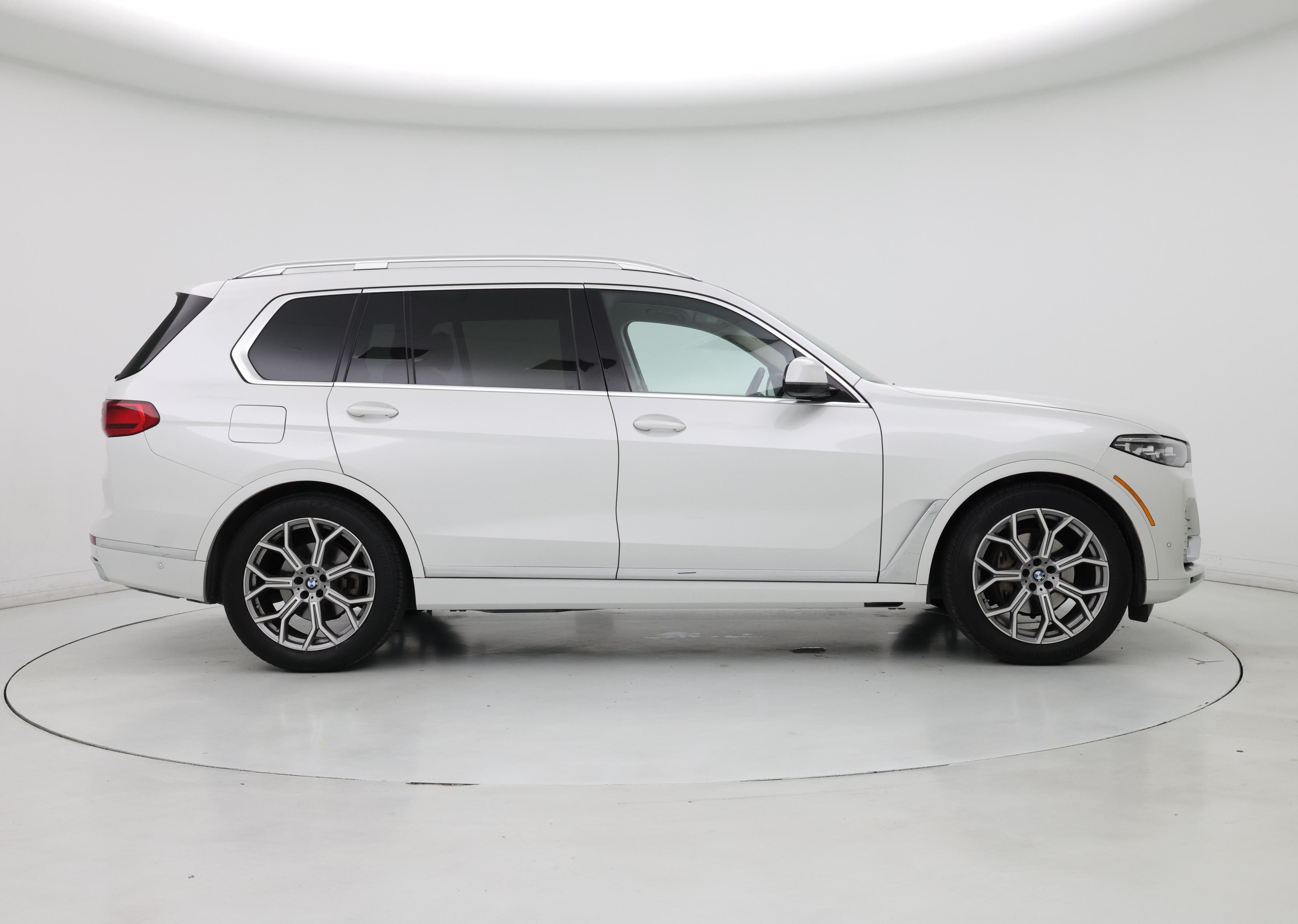 Thumbnail: 2022 BMW X7 - 7