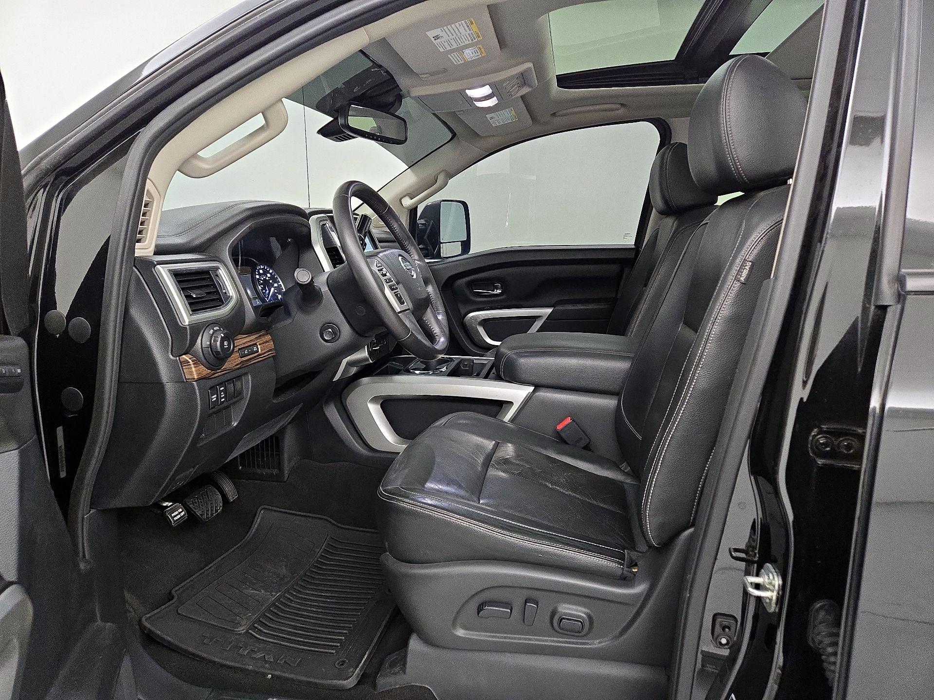 Thumbnail: 2020 Nissan Titan - 11