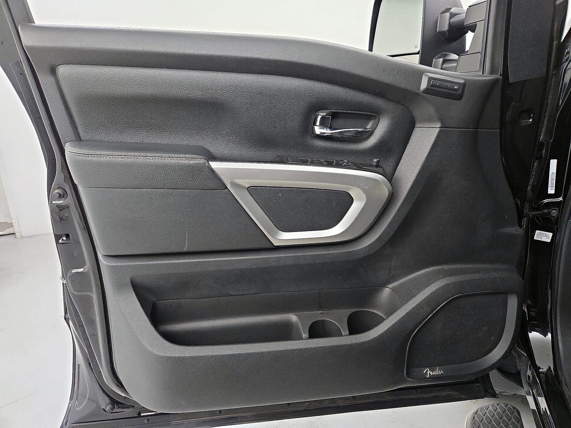 Thumbnail: 2020 Nissan Titan - 12