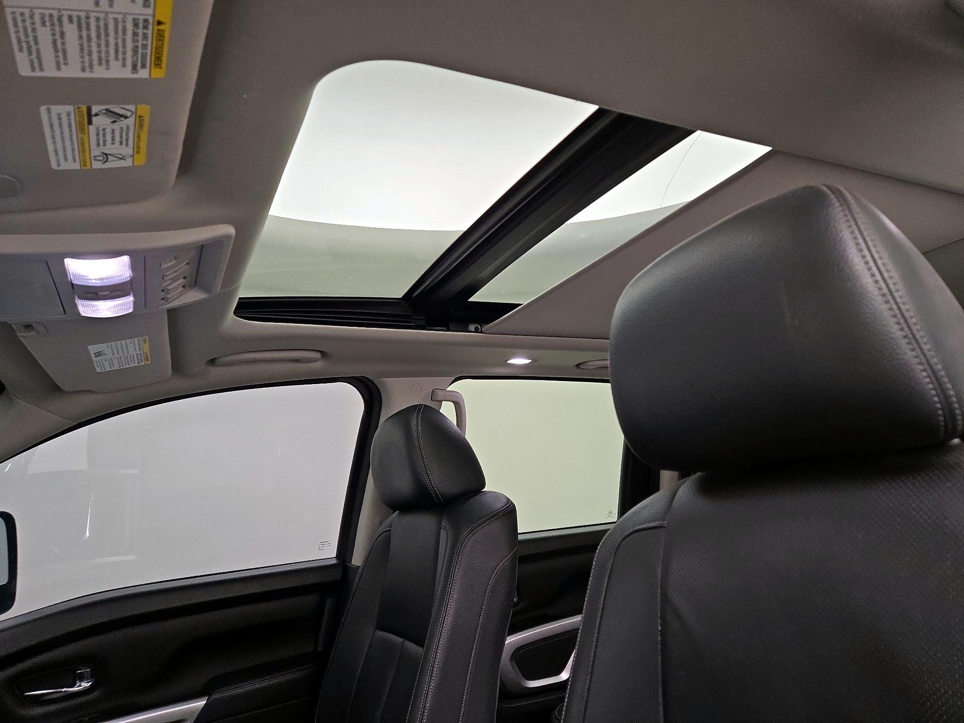 Thumbnail: 2020 Nissan Titan - 20