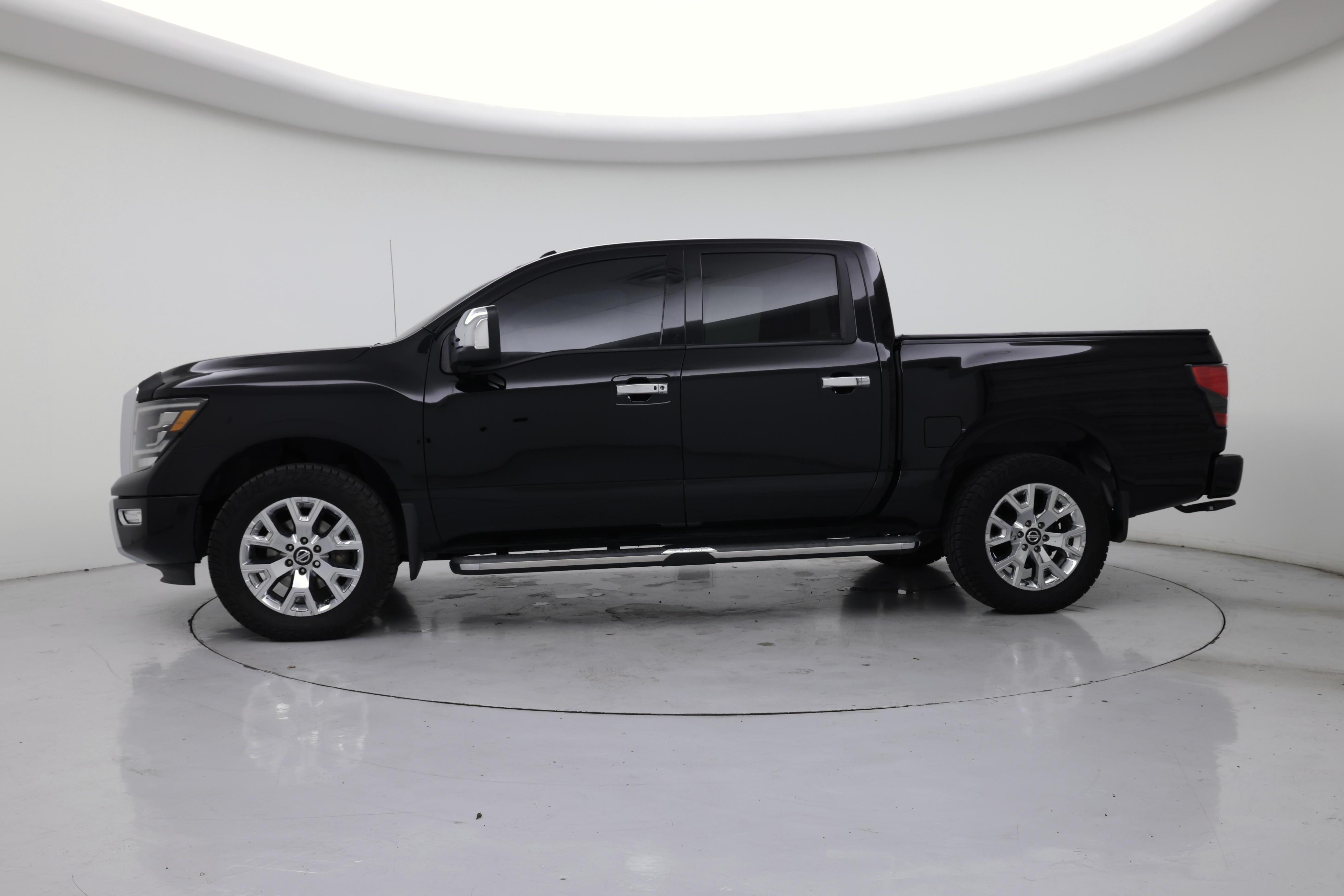 Thumbnail: 2020 Nissan Titan - 3