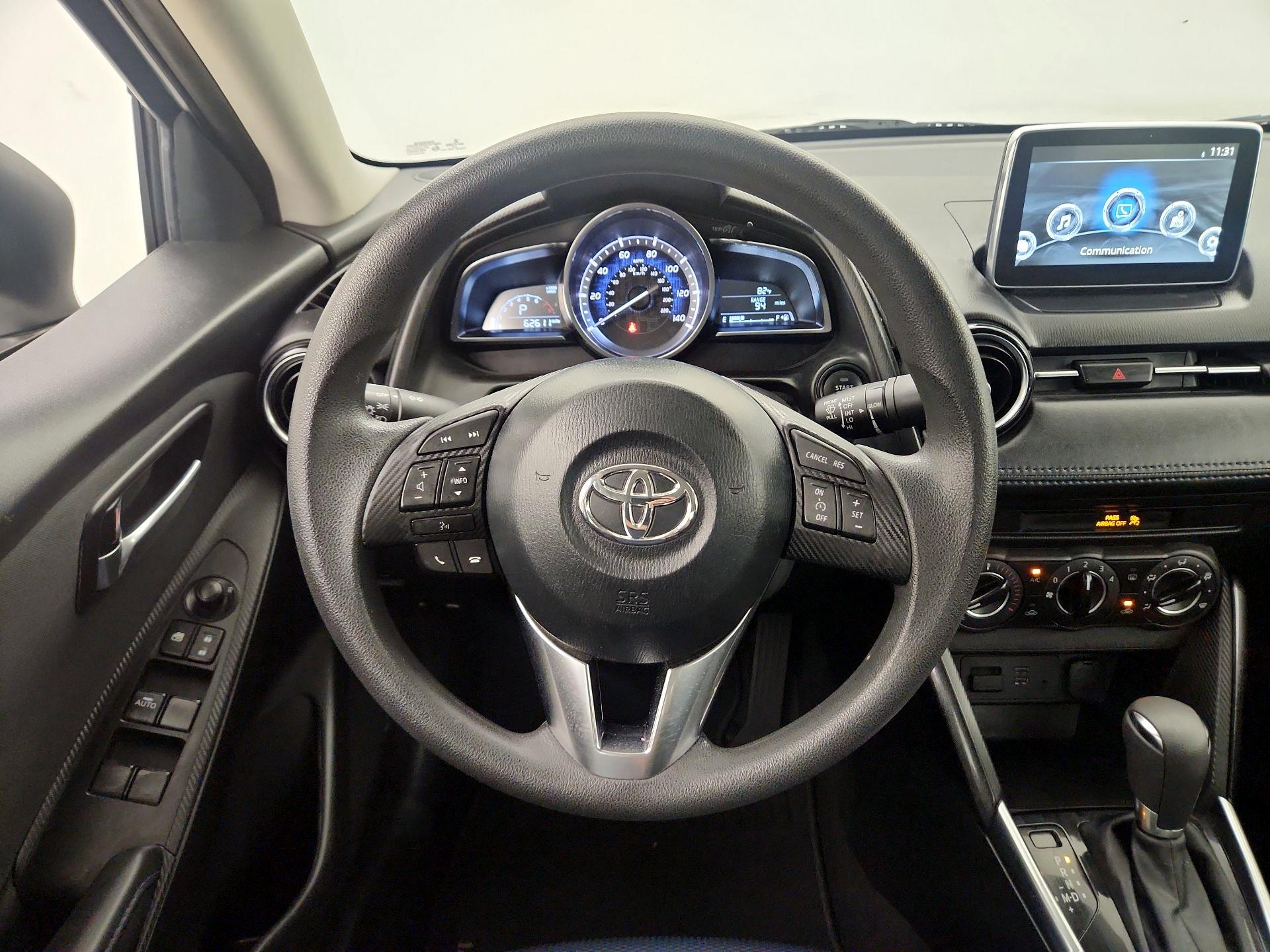 Thumbnail: 2017 Toyota Yaris iA - 10