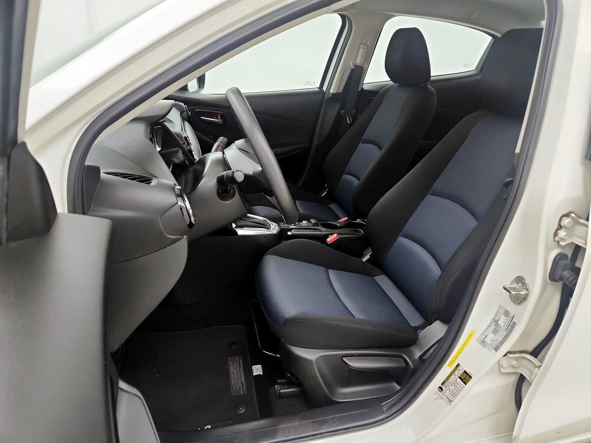 Thumbnail: 2017 Toyota Yaris iA - 11