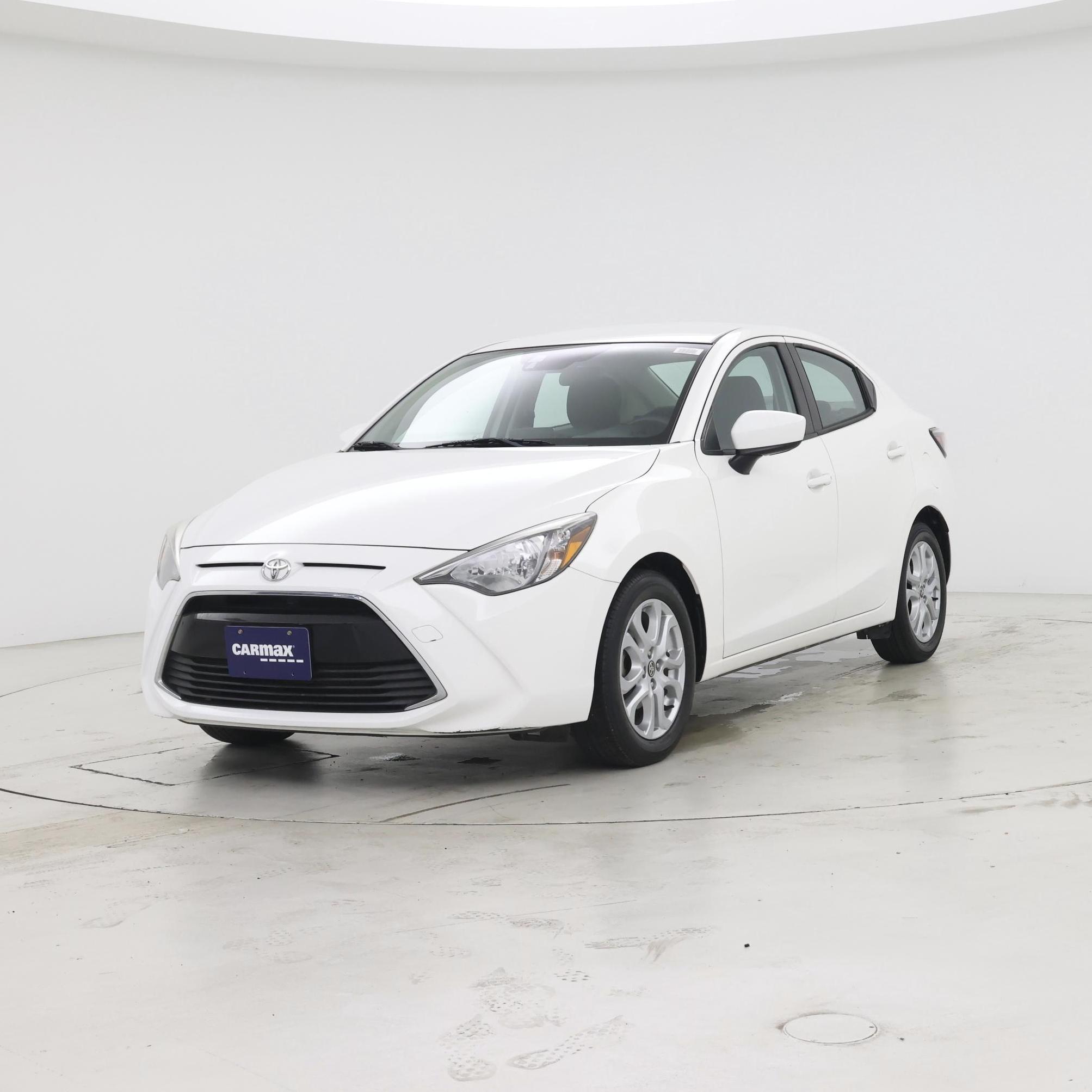 Thumbnail: 2017 Toyota Yaris iA - 4