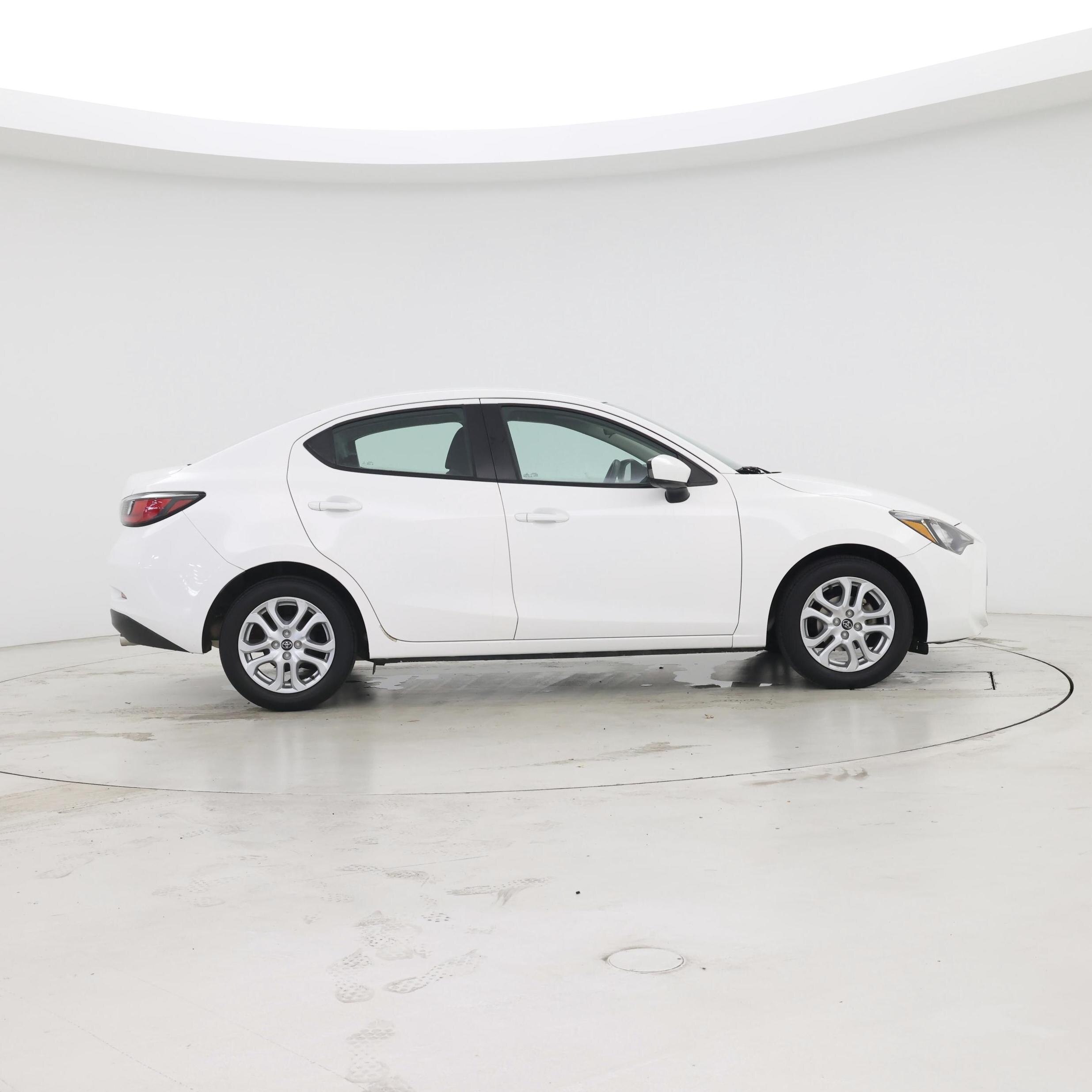 Thumbnail: 2017 Toyota Yaris iA - 7