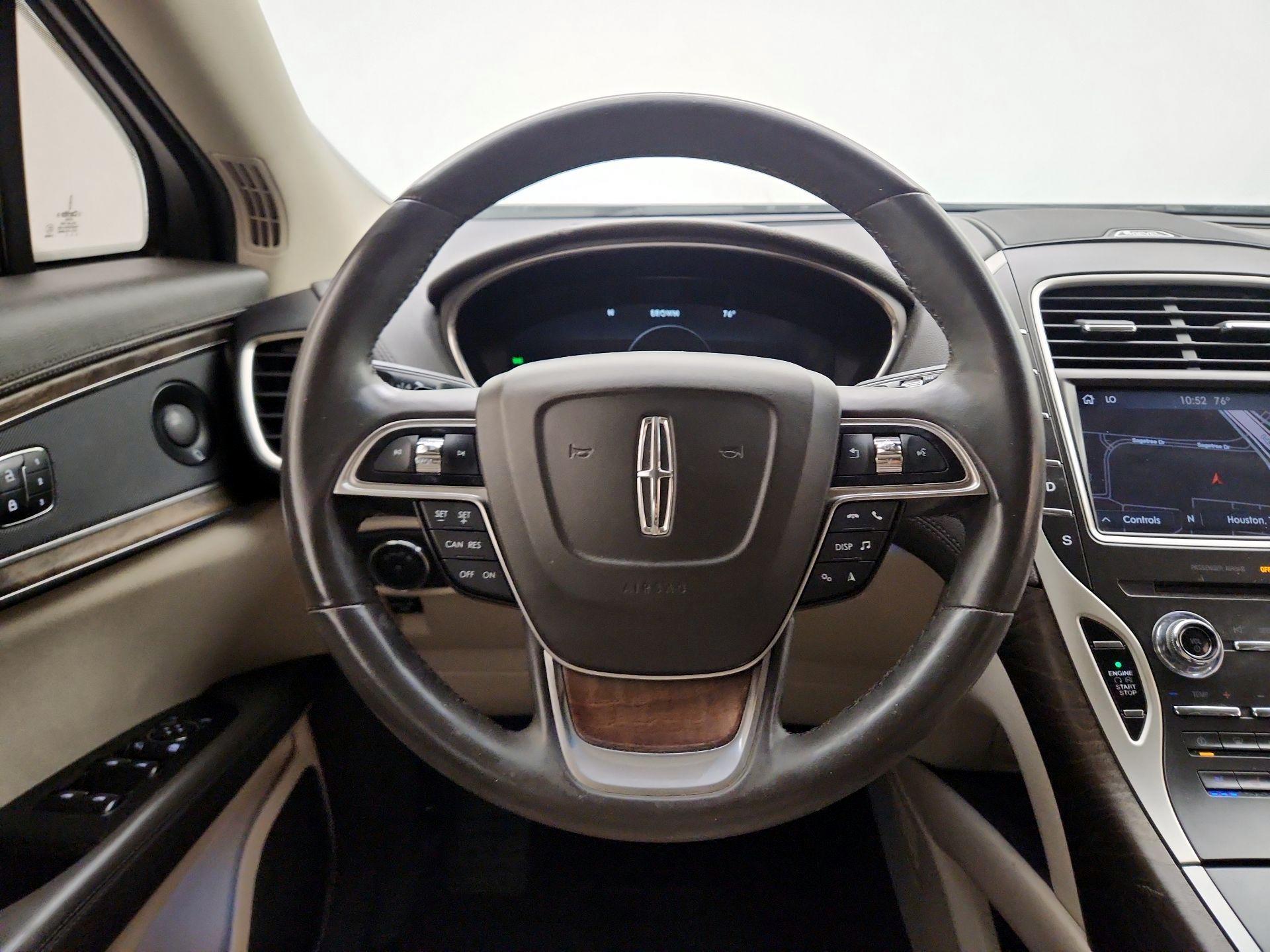 Thumbnail: 2020 Lincoln Nautilus - 10