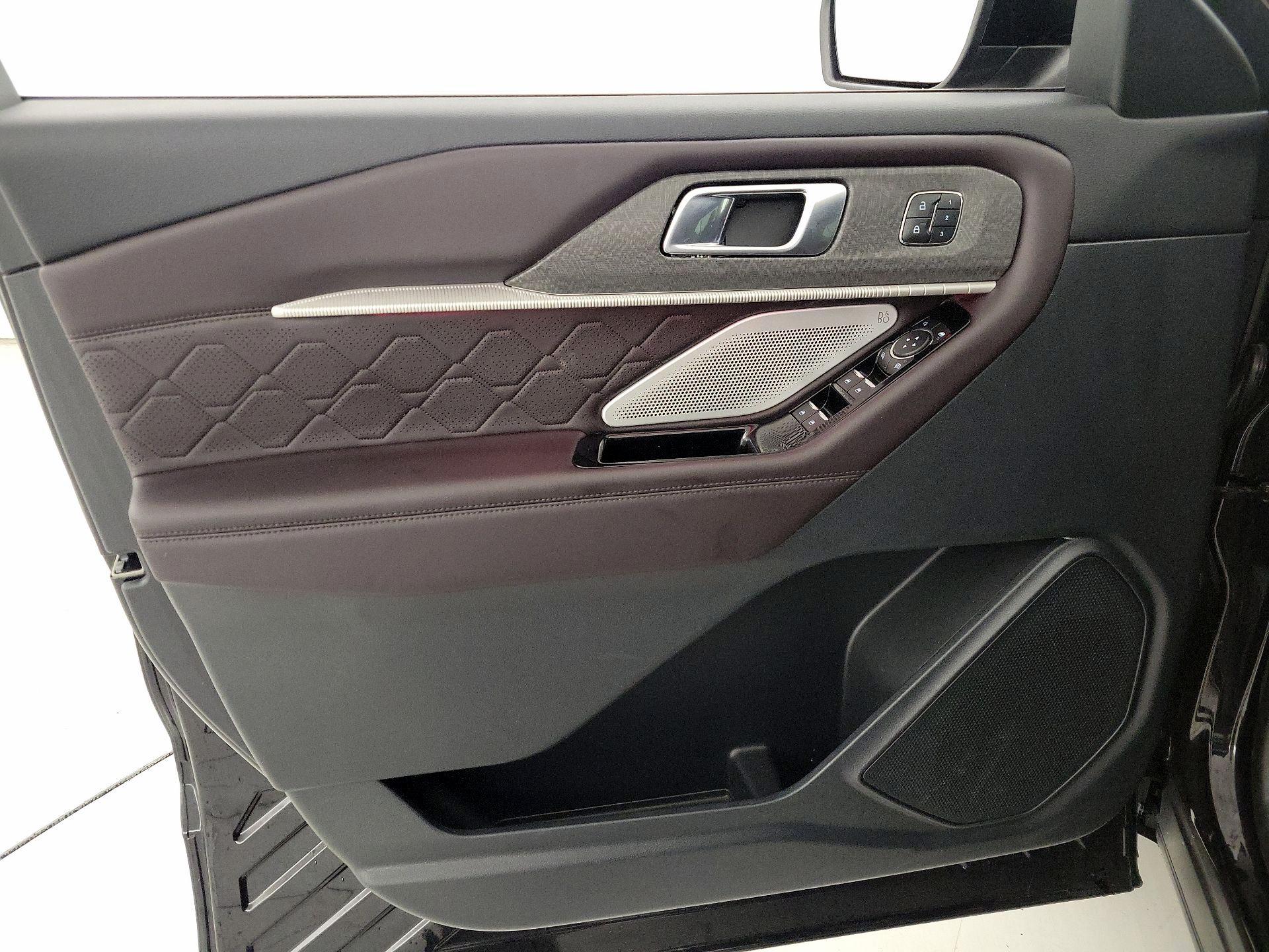 Thumbnail: 2025 Ford Explorer - 12