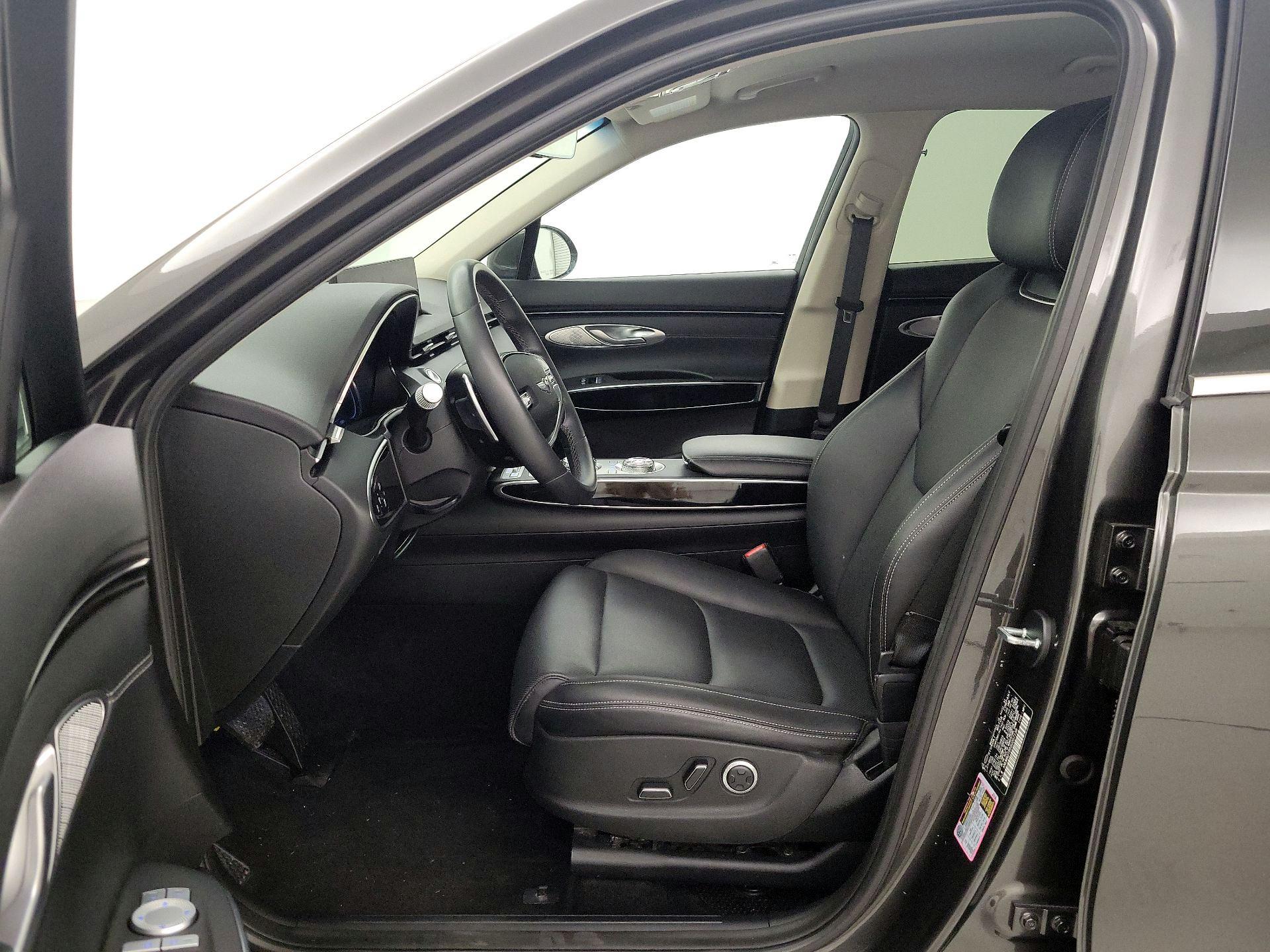 Thumbnail: 2025 Genesis GV70 - 11