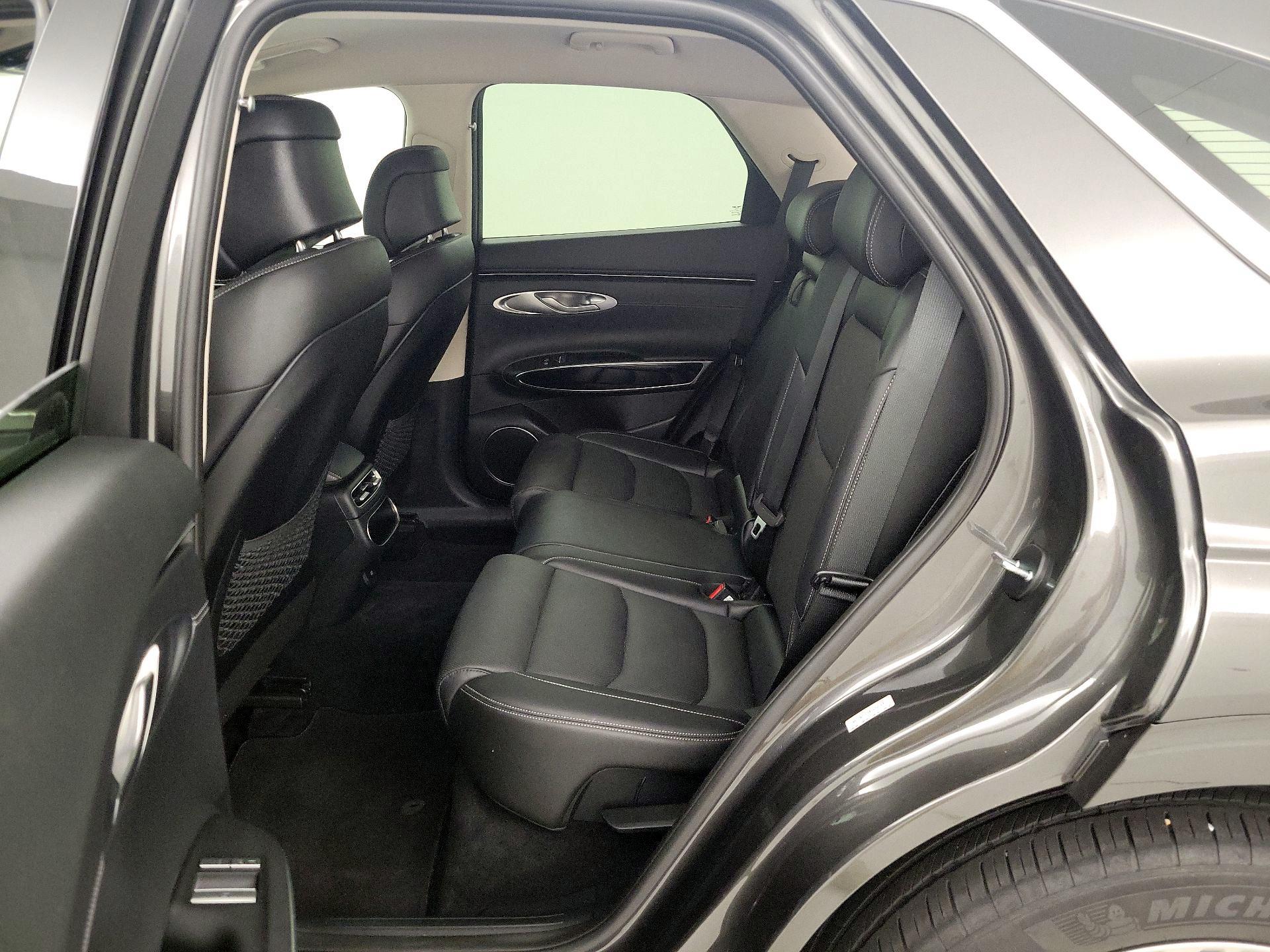 Thumbnail: 2025 Genesis GV70 - 19