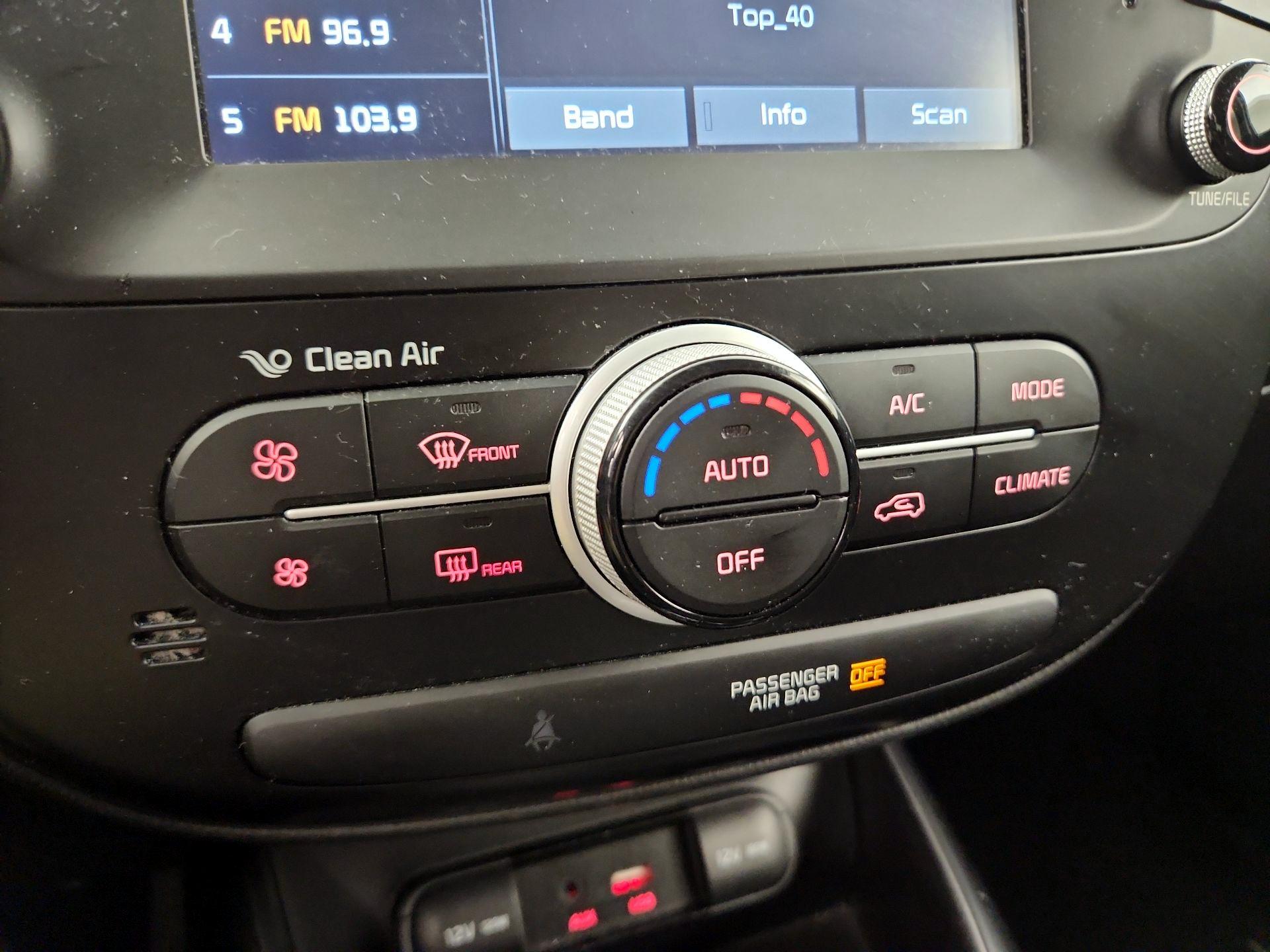 Thumbnail: 2019 Kia Soul - 16