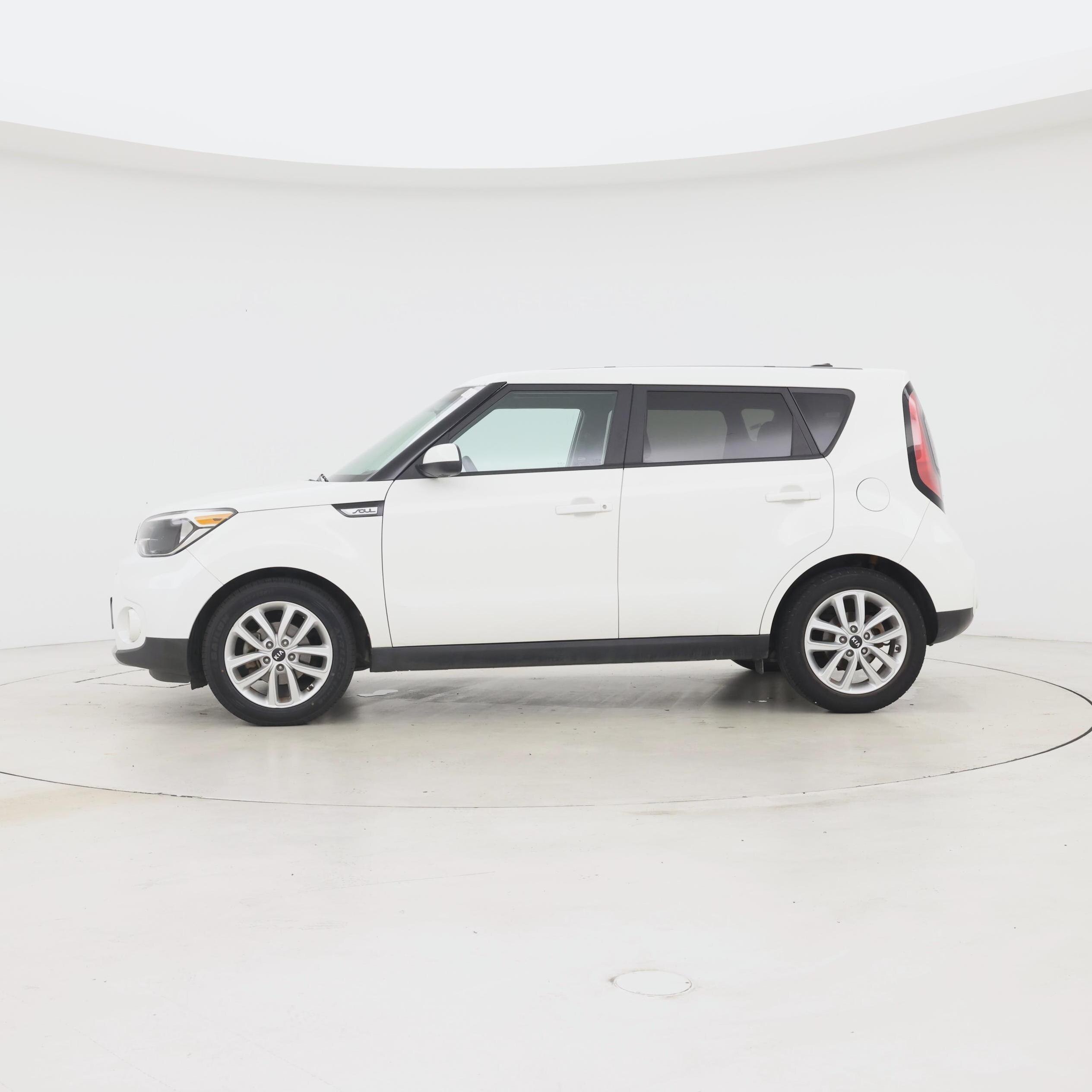 Thumbnail: 2019 Kia Soul - 3