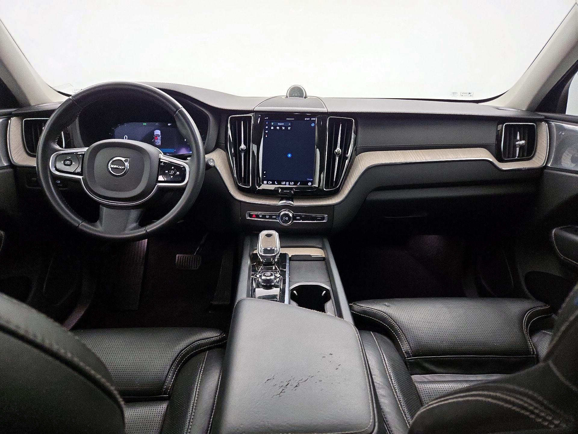 Thumbnail: 2022 Volvo XC60 - 9