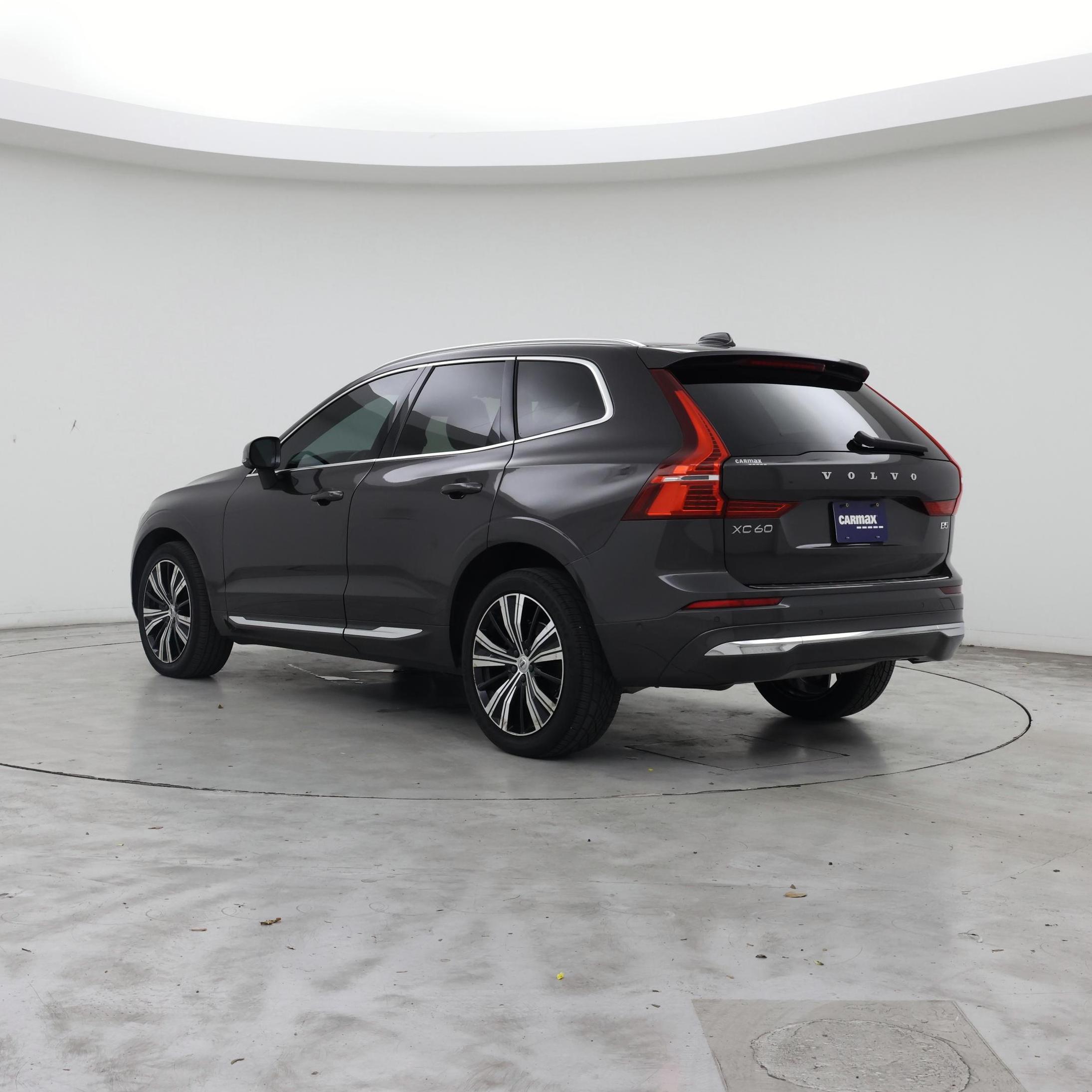 Thumbnail: 2022 Volvo XC60 - 2