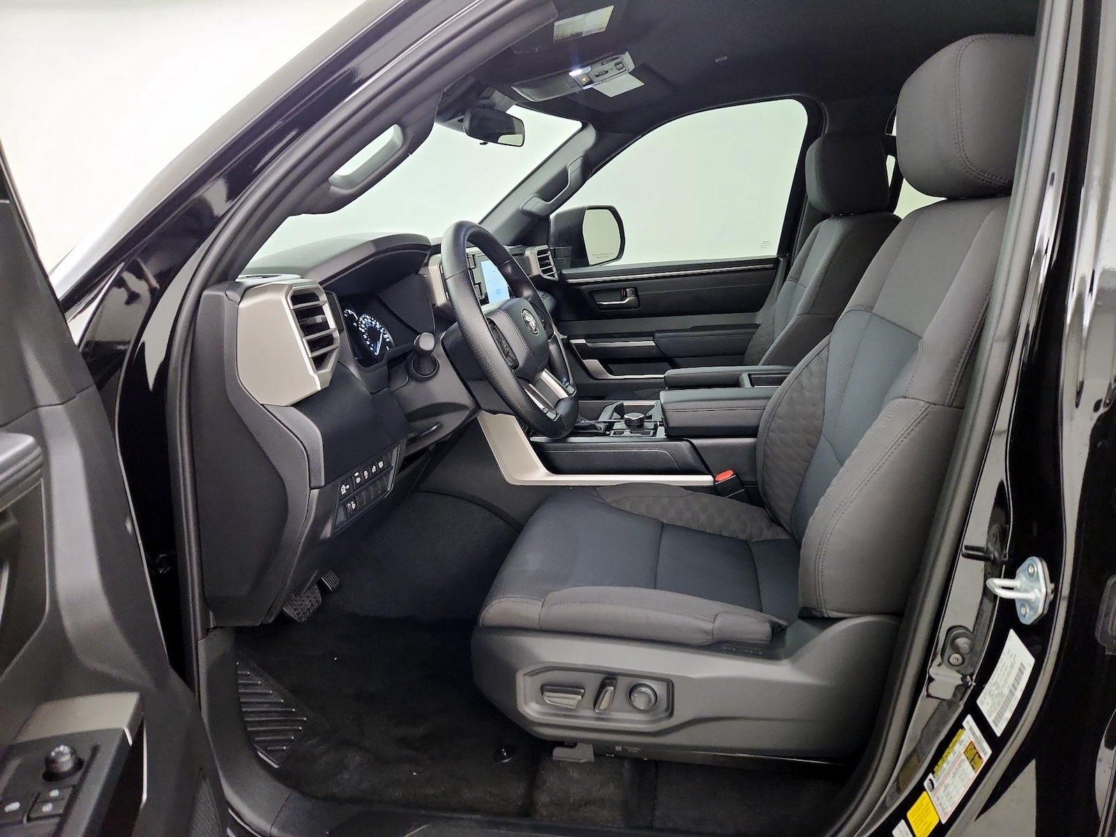 2026 Toyota Tundra SR5 - Photo 12