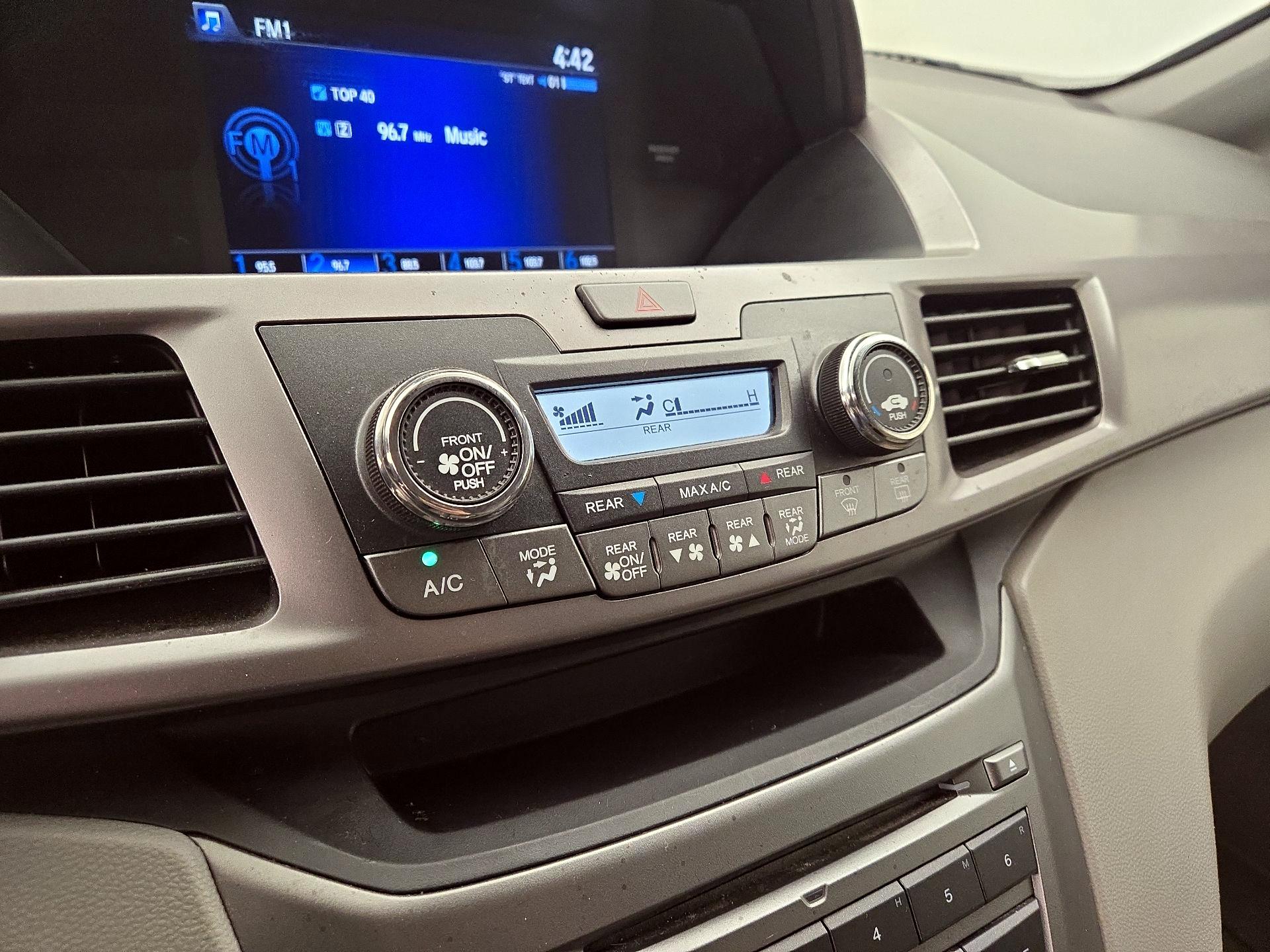 Thumbnail: 2017 Honda Odyssey - 16