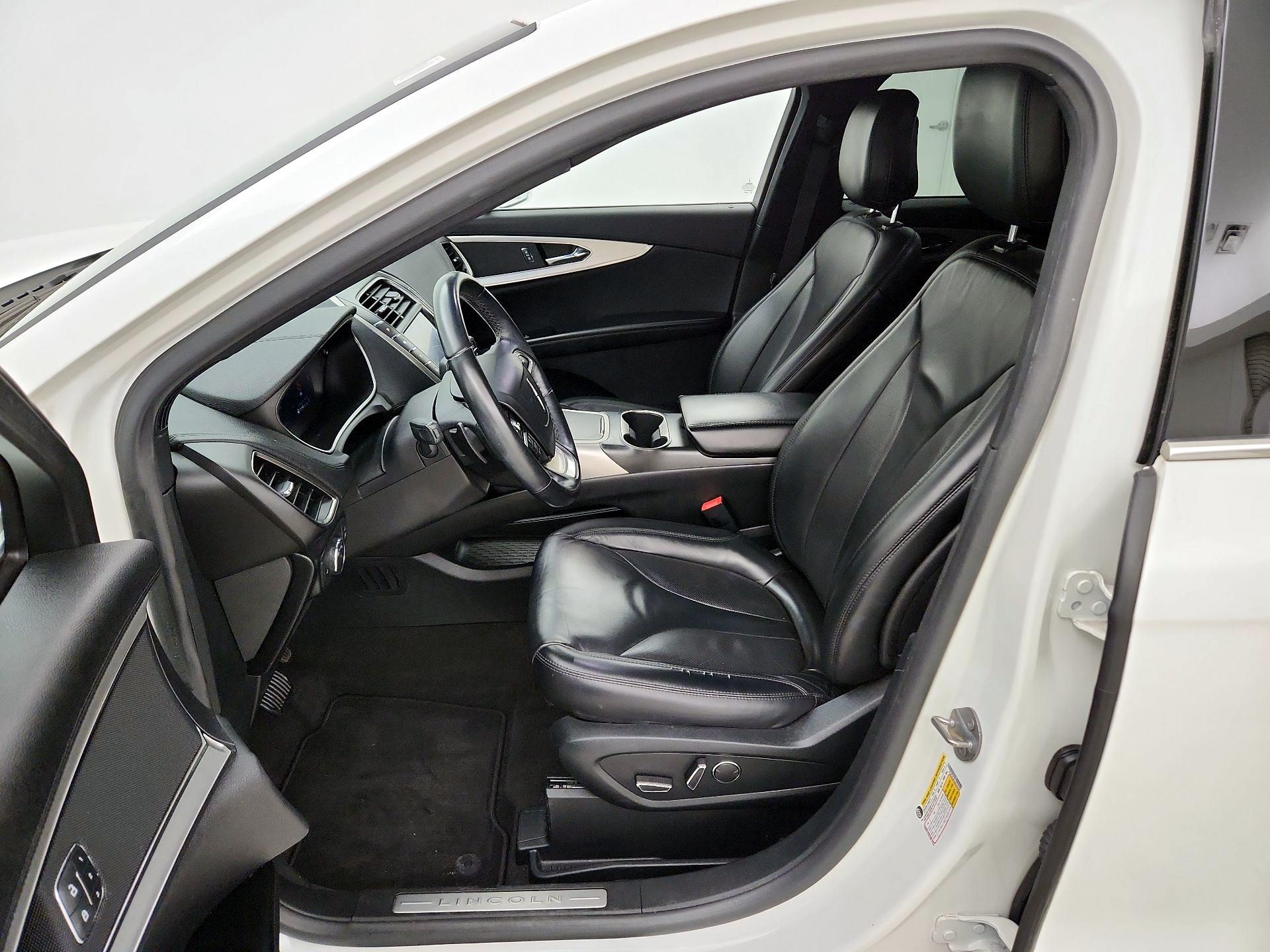 Thumbnail: 2020 Lincoln Nautilus - 11