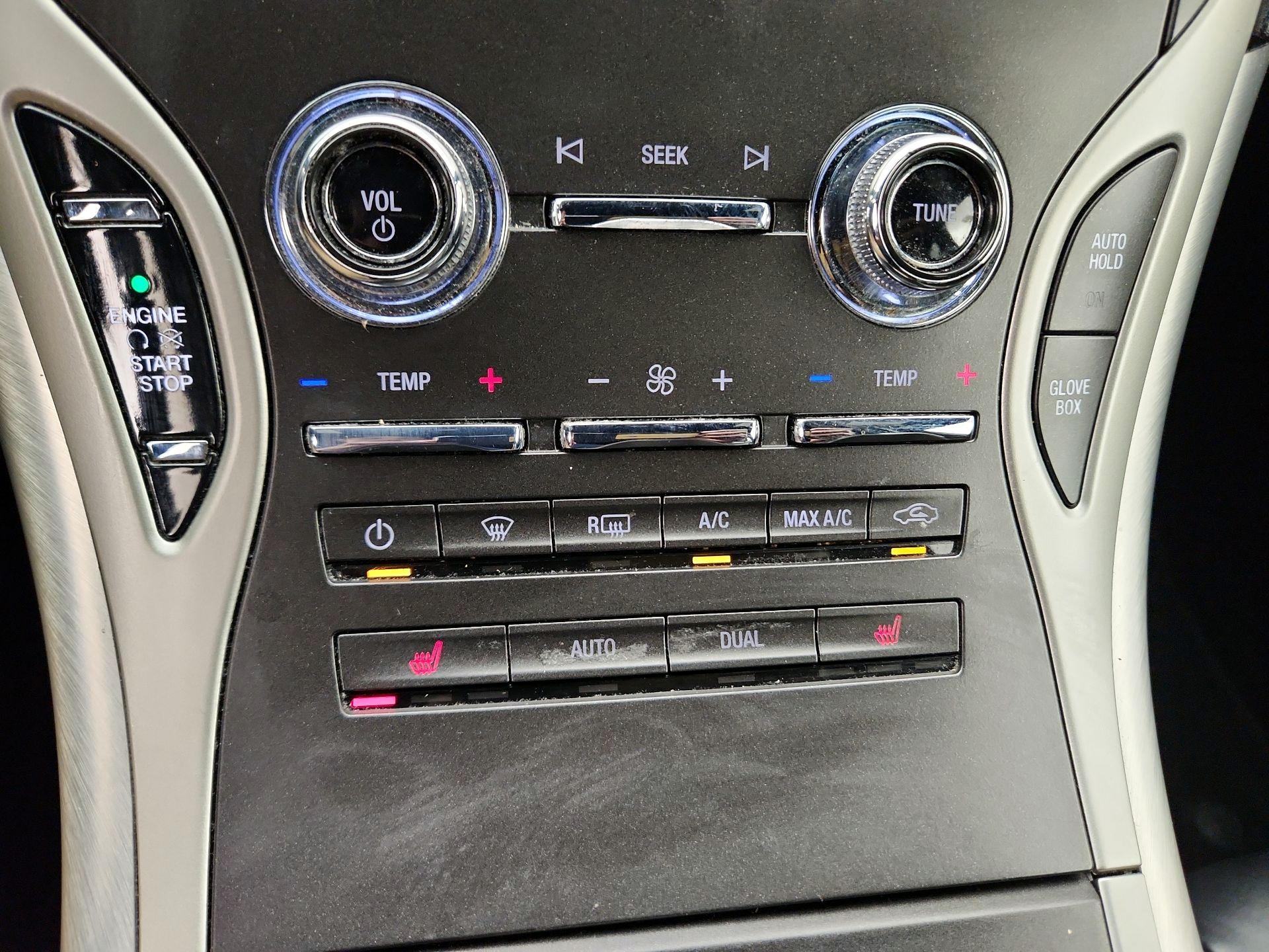 Thumbnail: 2020 Lincoln Nautilus - 17