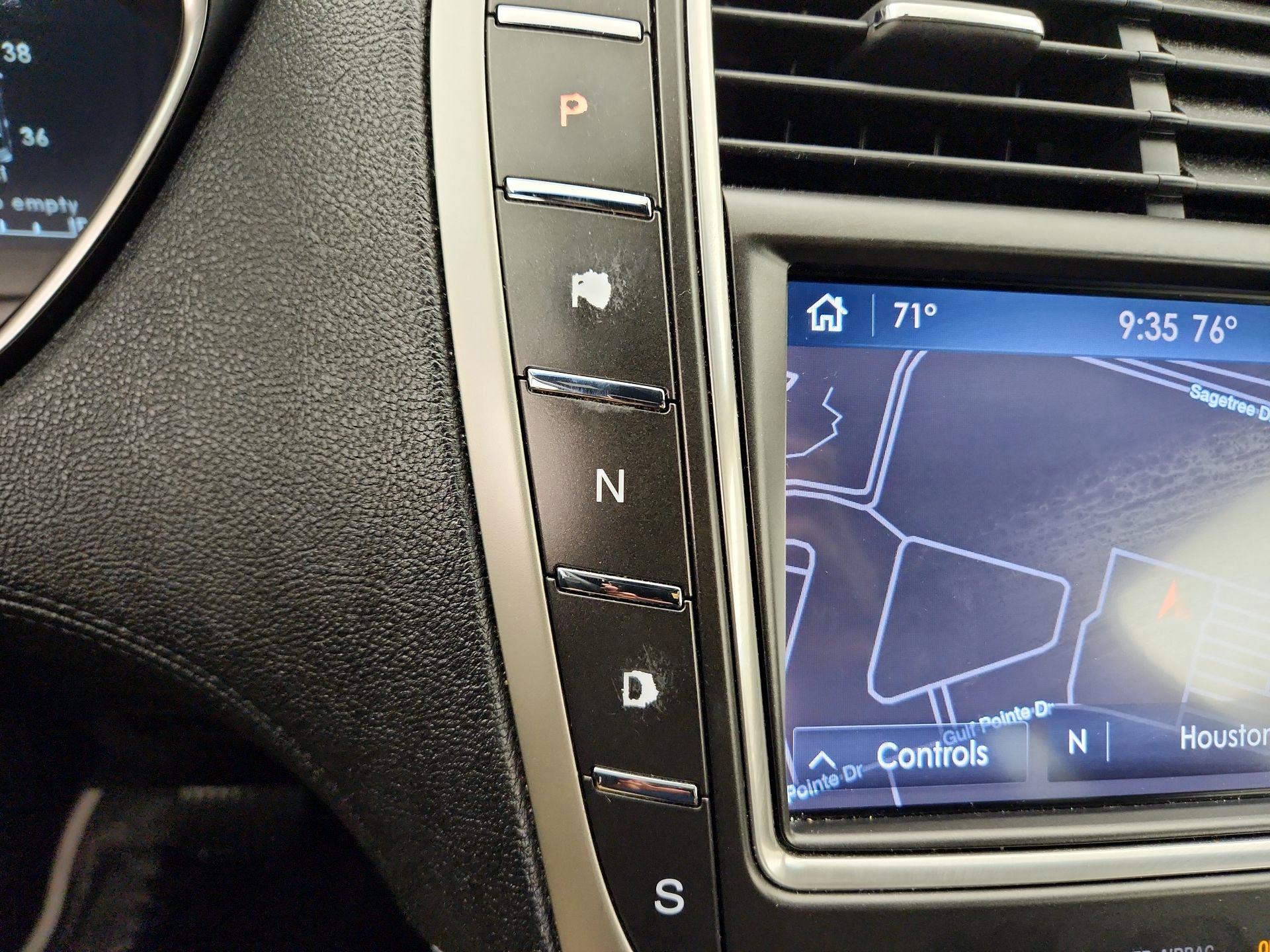 Thumbnail: 2020 Lincoln Nautilus - 18