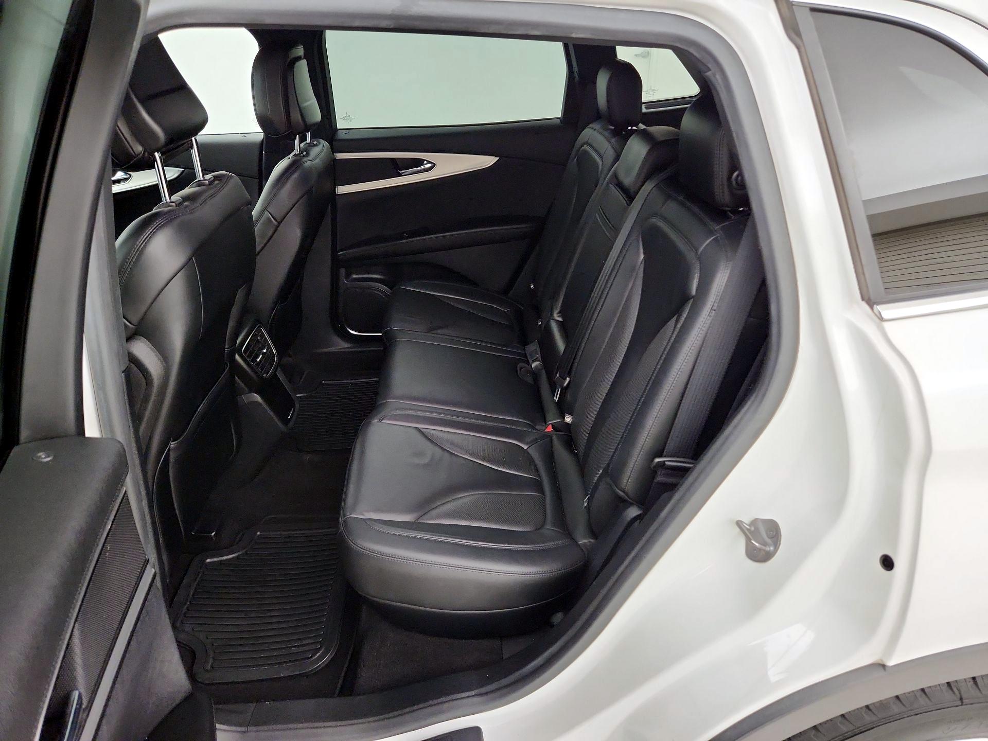 Thumbnail: 2020 Lincoln Nautilus - 20