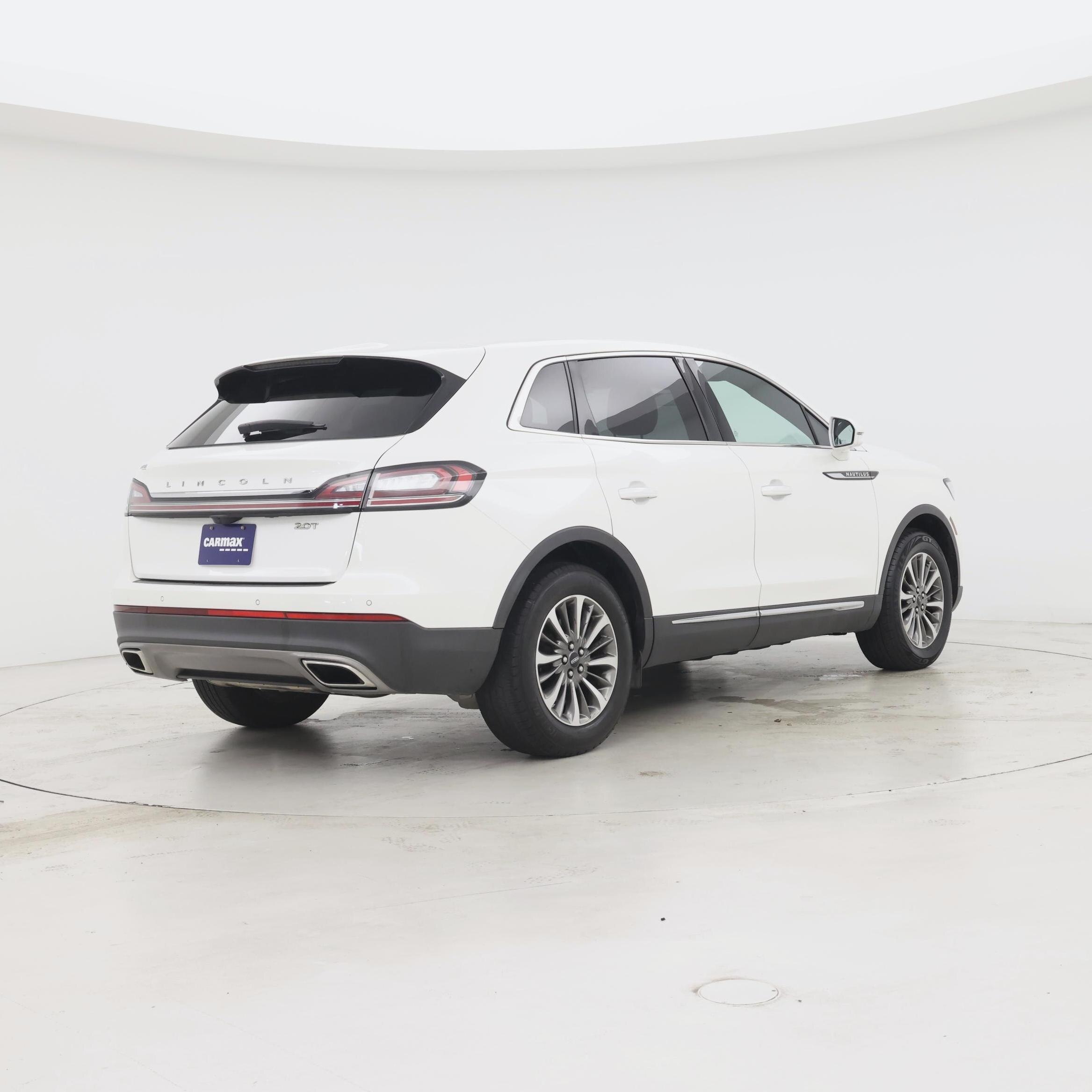 Thumbnail: 2020 Lincoln Nautilus - 8