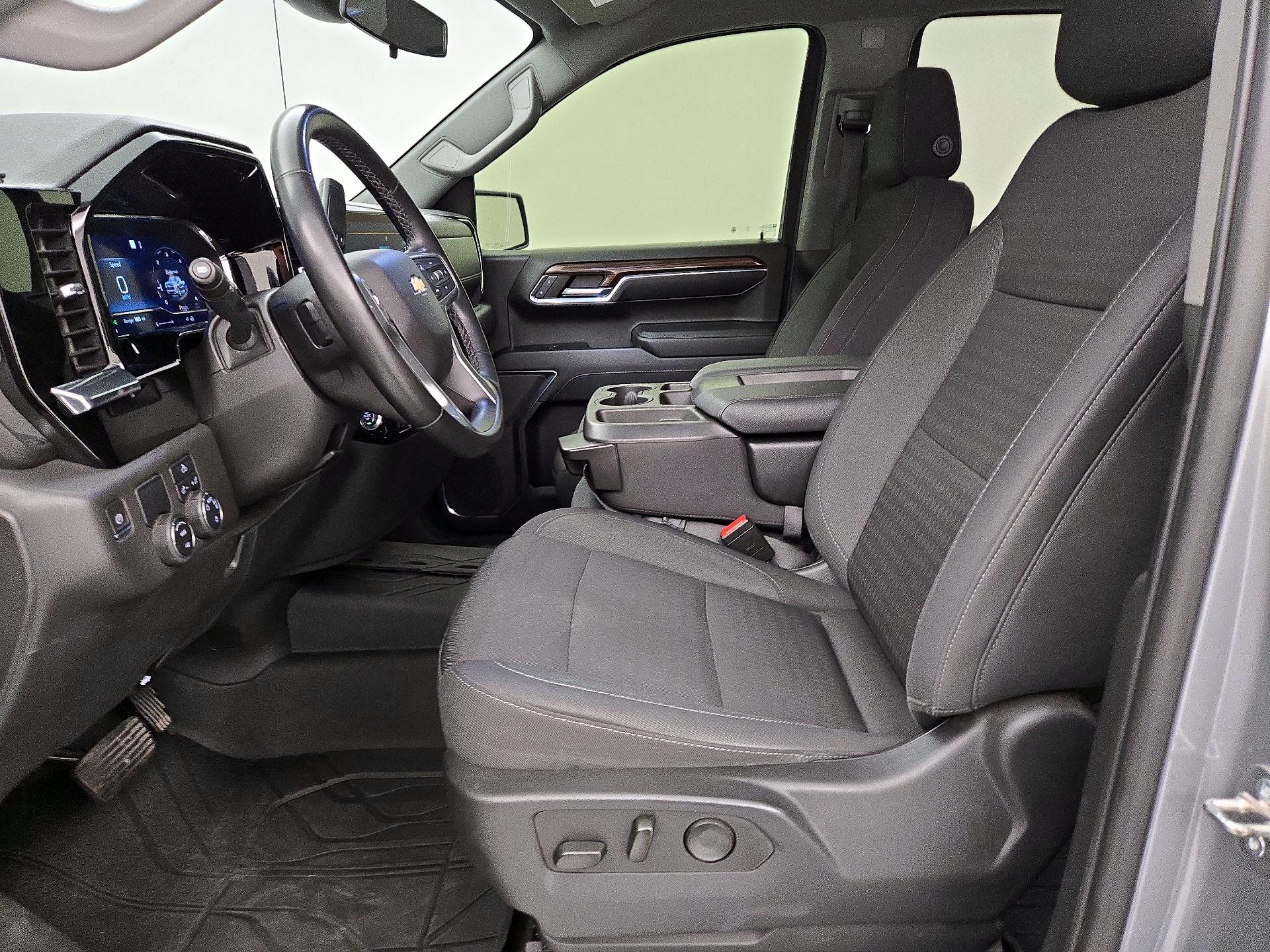 Thumbnail: 2023 Chevrolet Silverado 1500 - 11