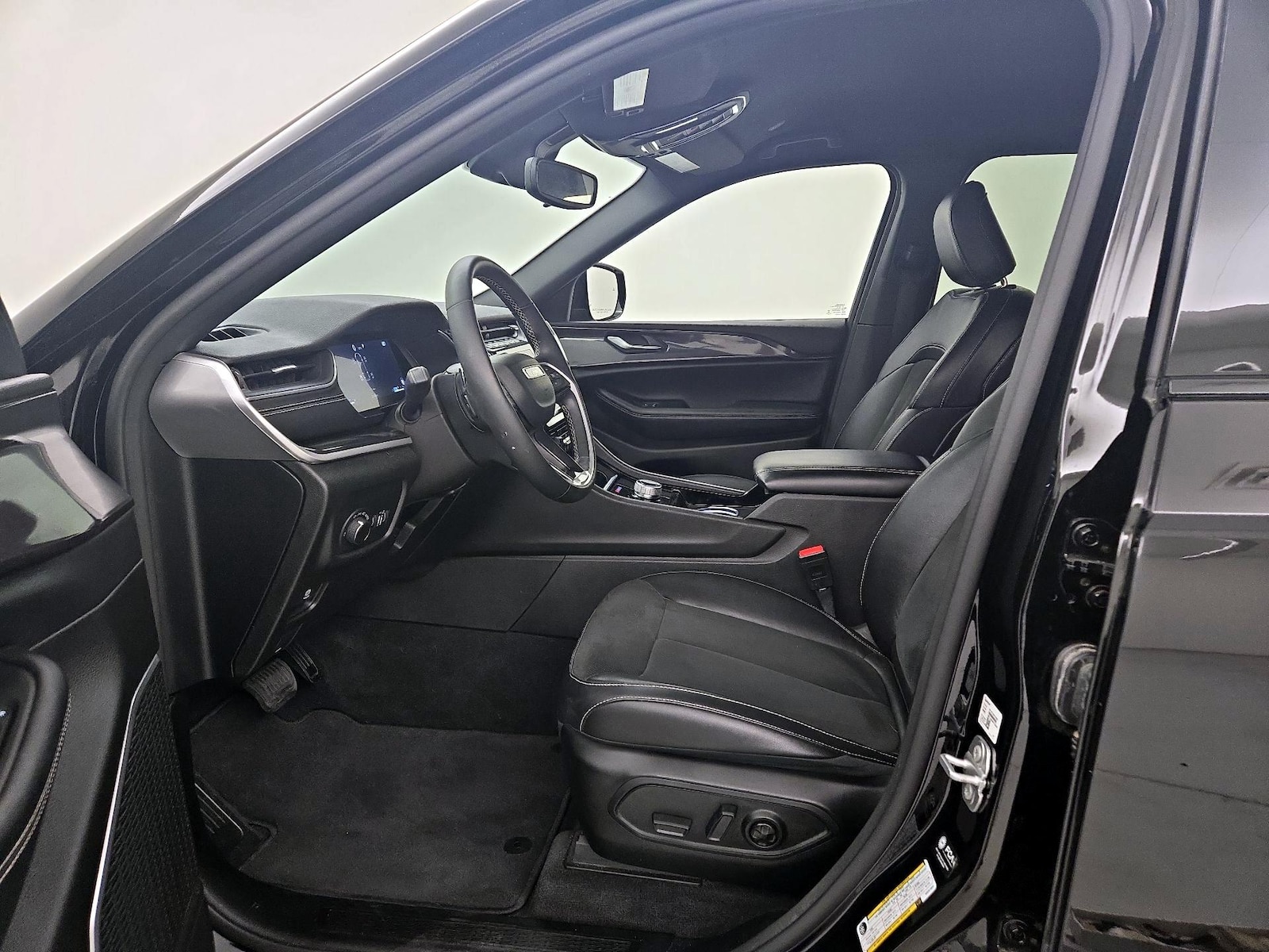 2022 Jeep Grand Cherokee Altitude - Photo 12