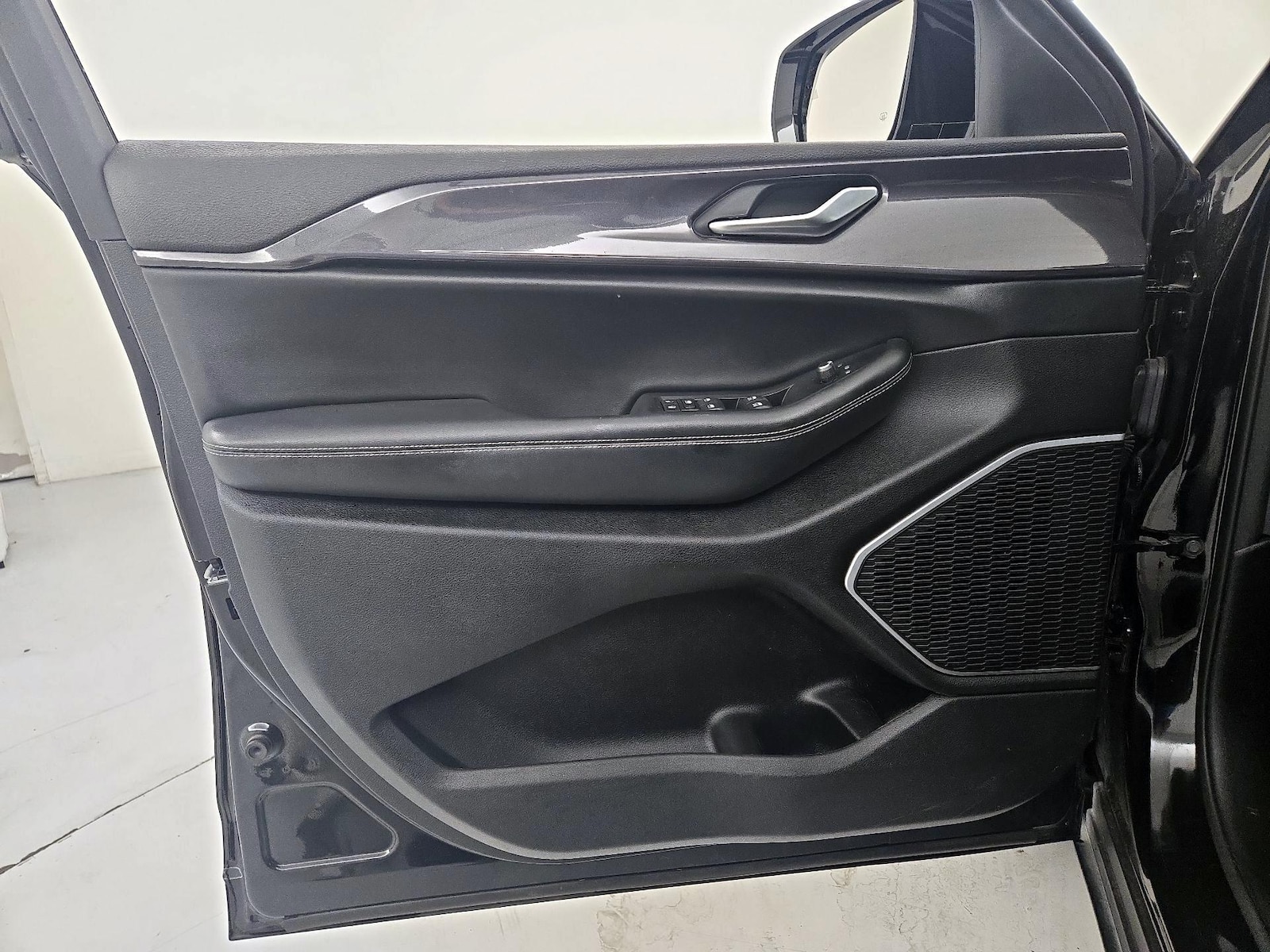 2022 Jeep Grand Cherokee Altitude - Photo 13