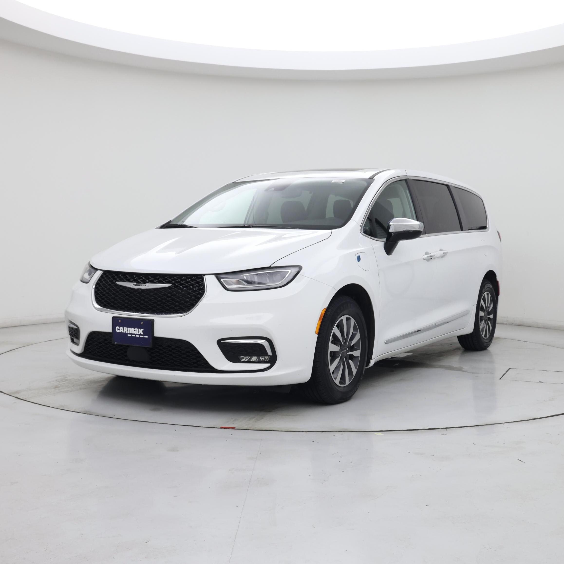Thumbnail: 2023 Chrysler Pacifica - 4
