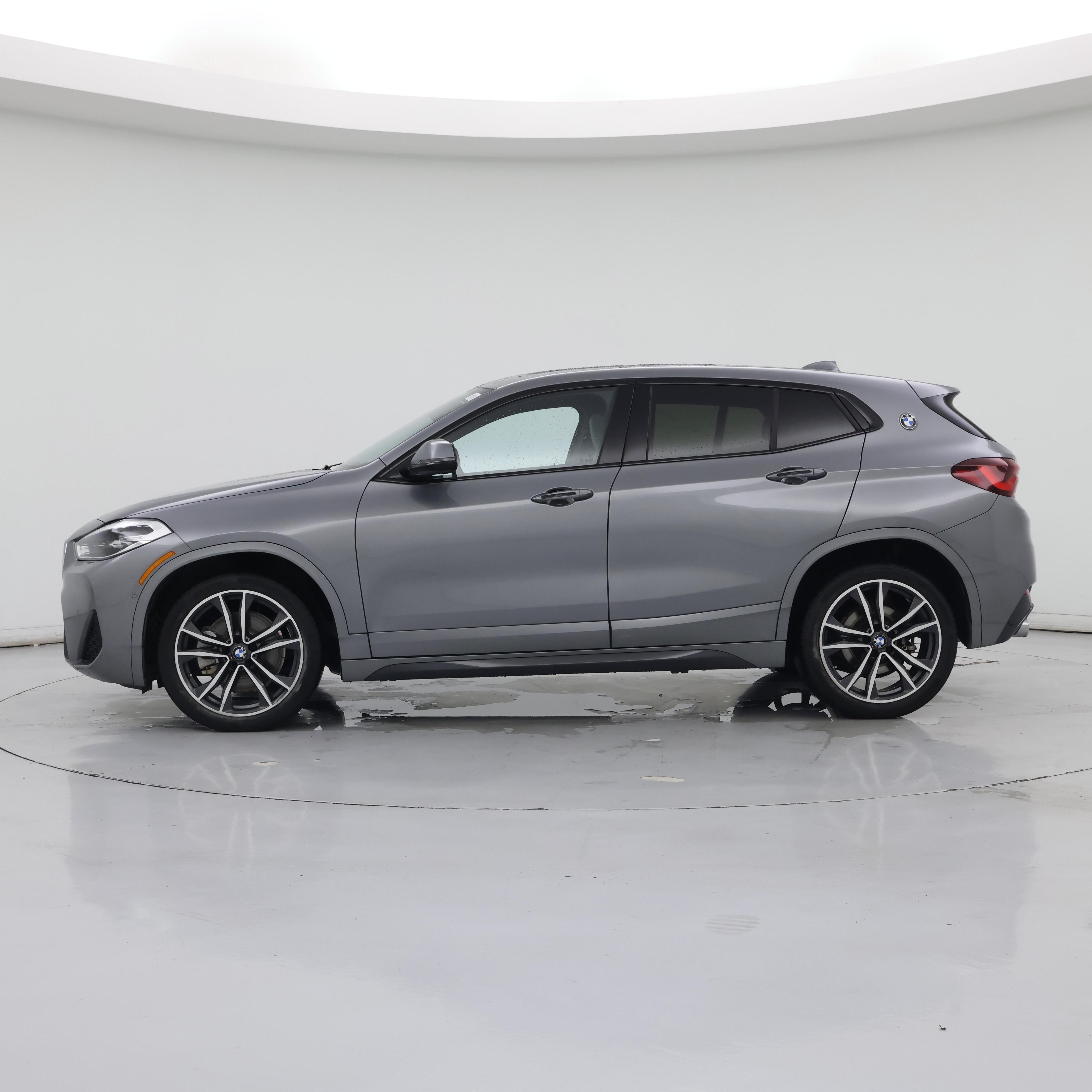 Thumbnail: 2023 BMW X2 - 3
