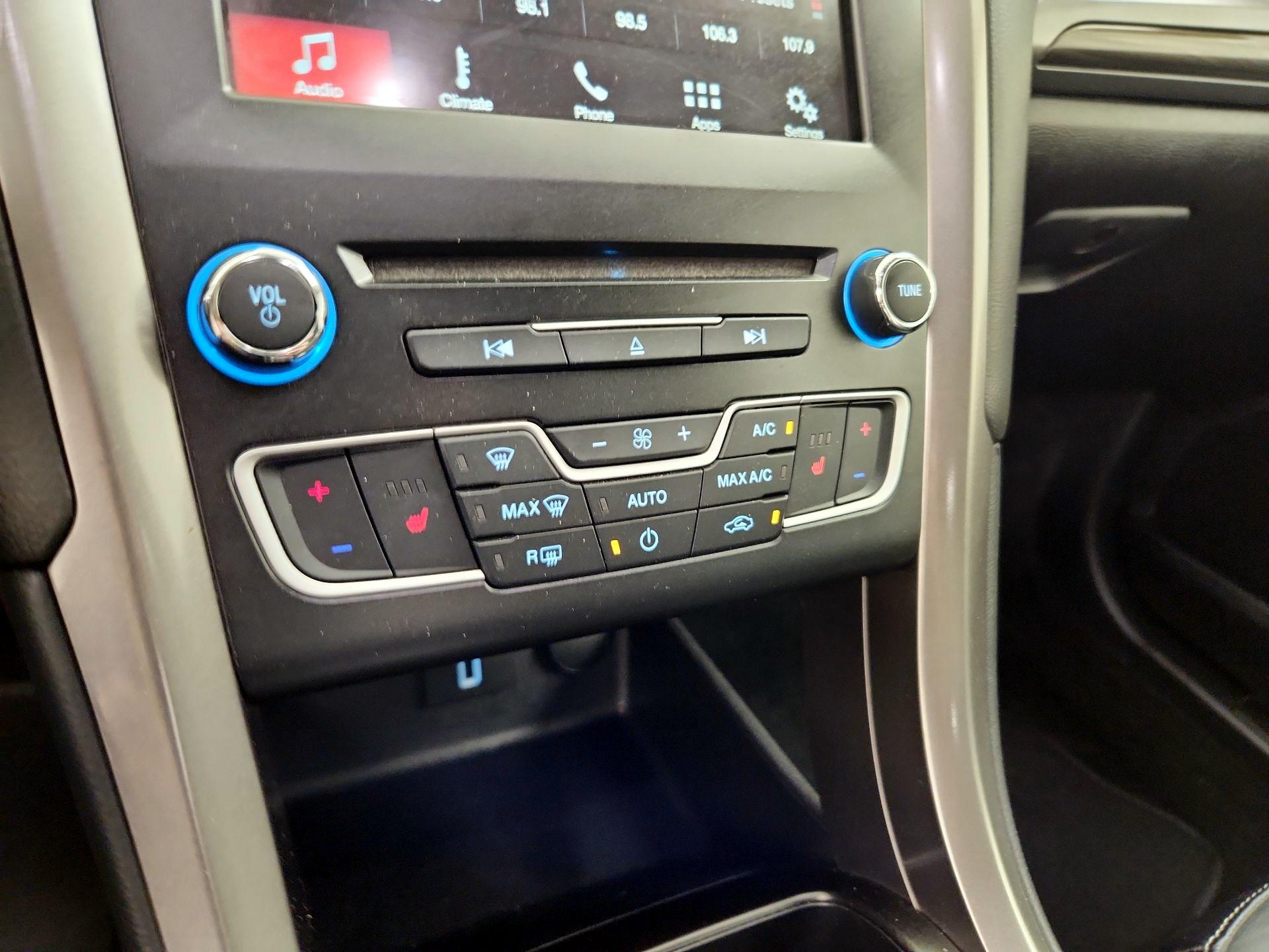 Thumbnail: 2018 Ford Fusion - 16