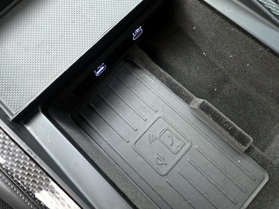 USB/AUX Ports