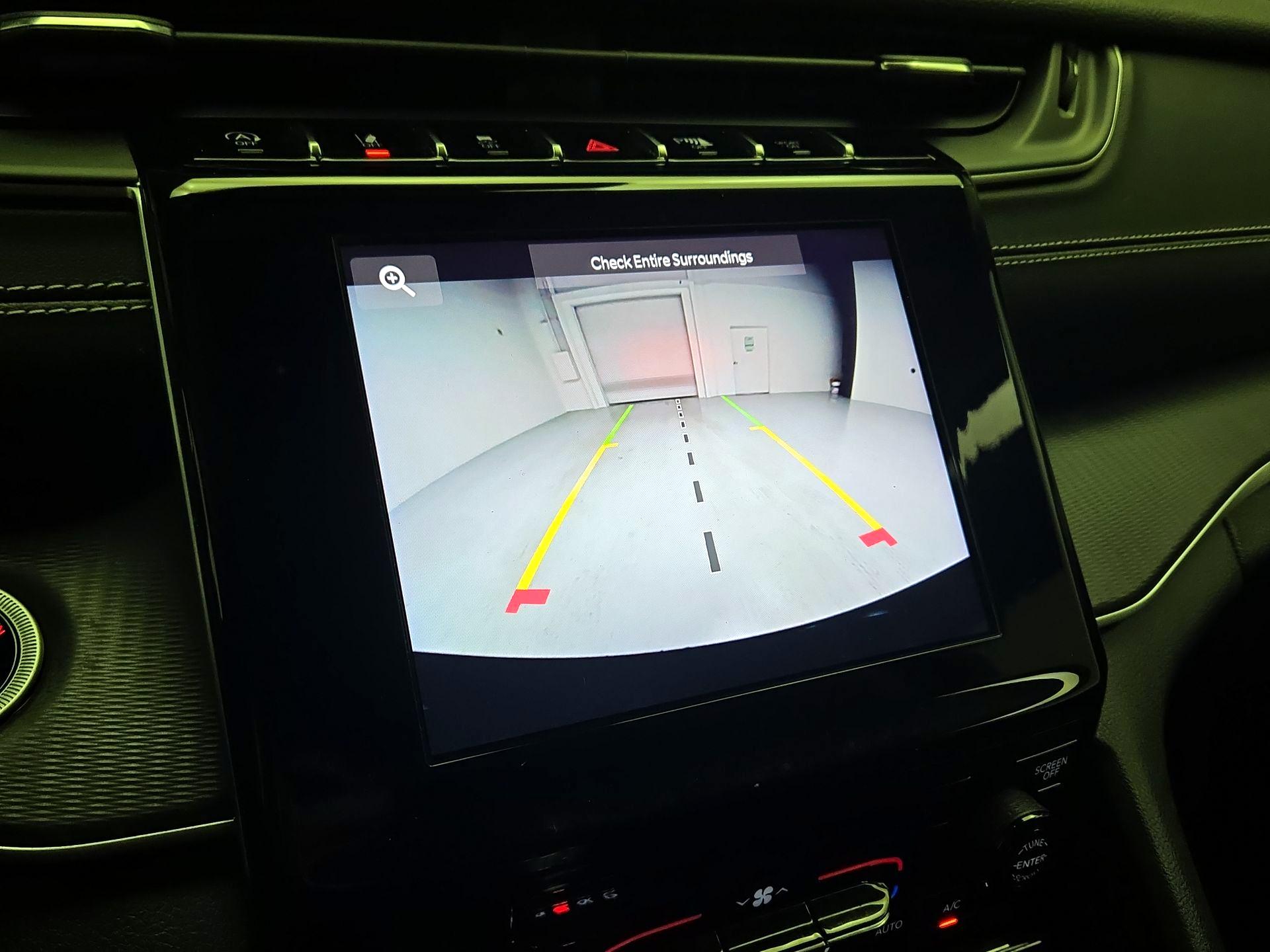 Thumbnail: 2023 Jeep Grand Cherokee - 14