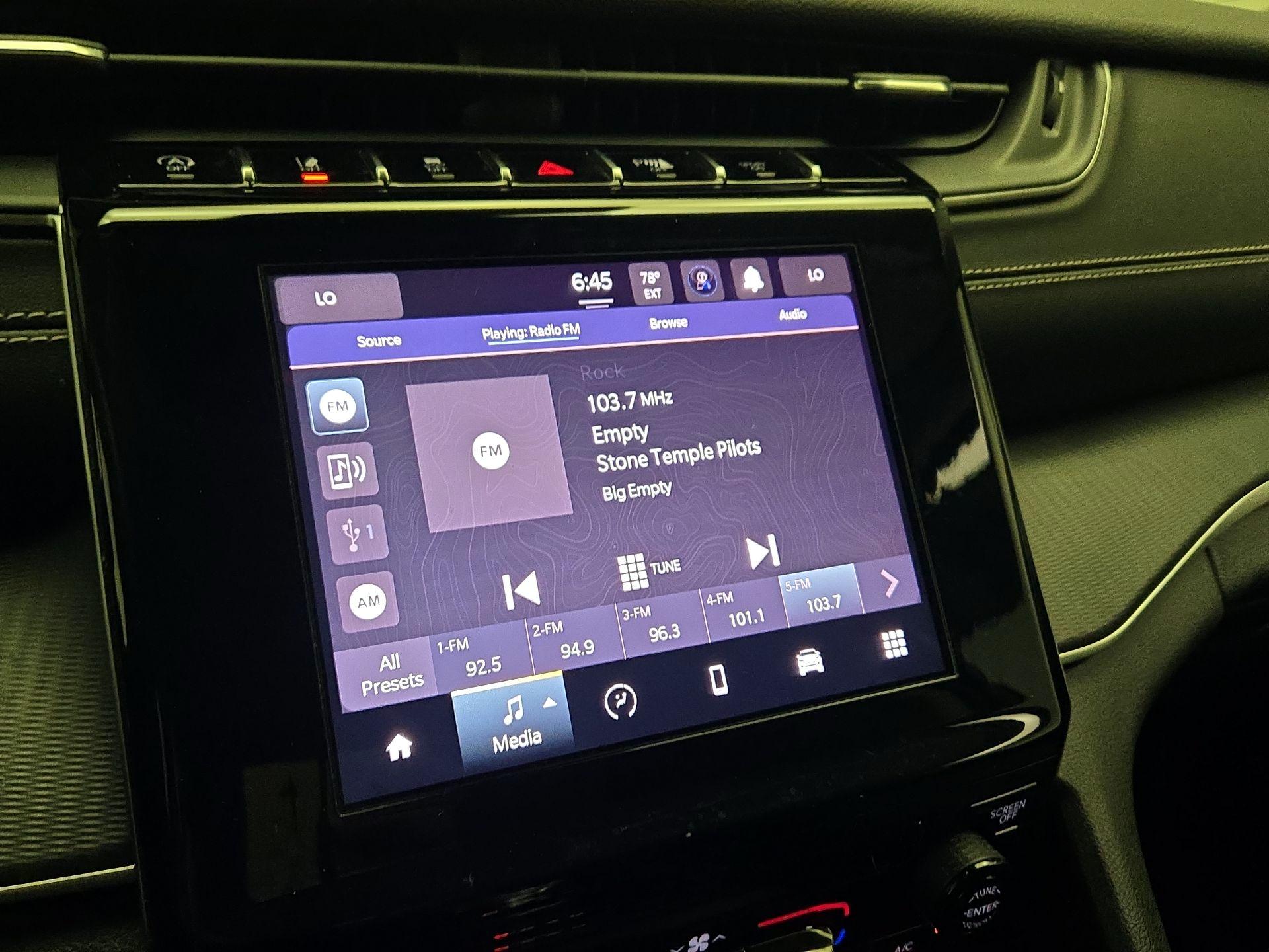 Thumbnail: 2023 Jeep Grand Cherokee - 15