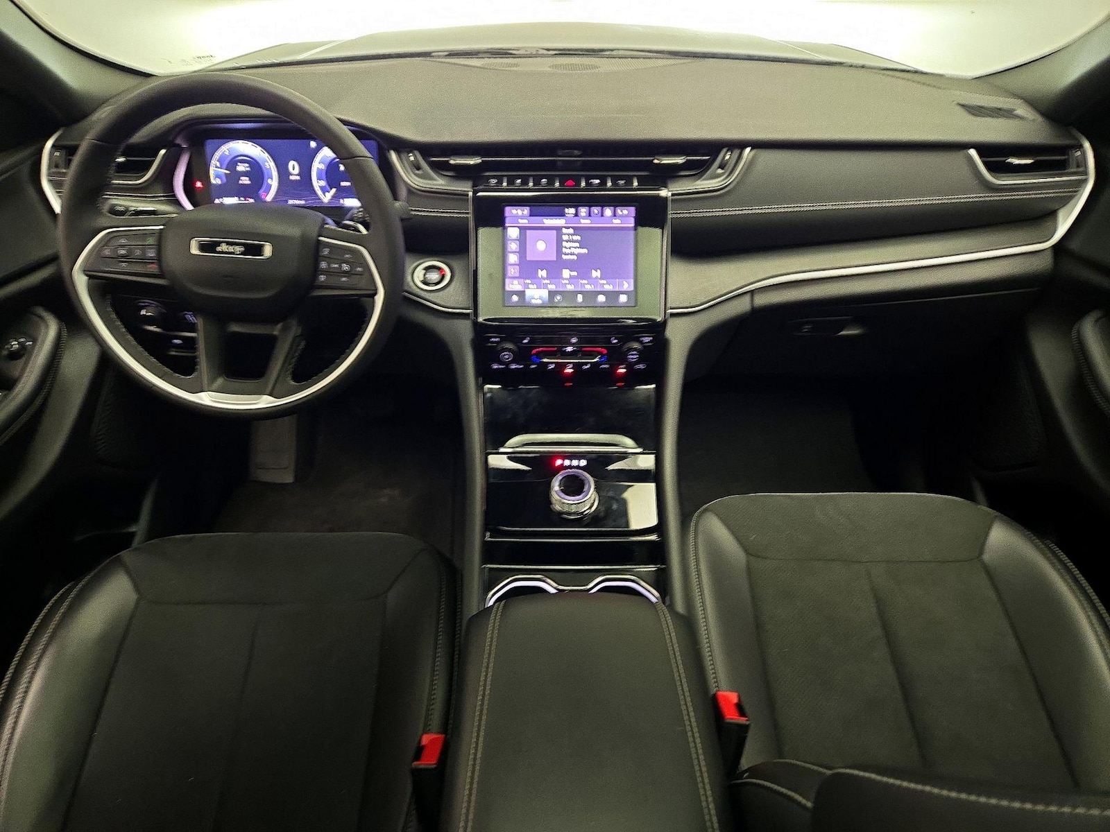 2023 Jeep Grand Cherokee Altitude - Photo 10