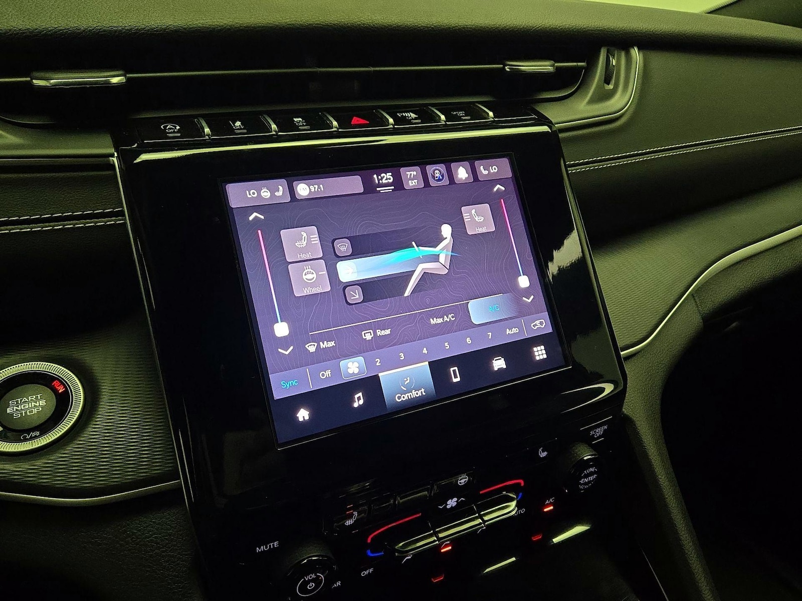 2023 Jeep Grand Cherokee Altitude - Photo 18