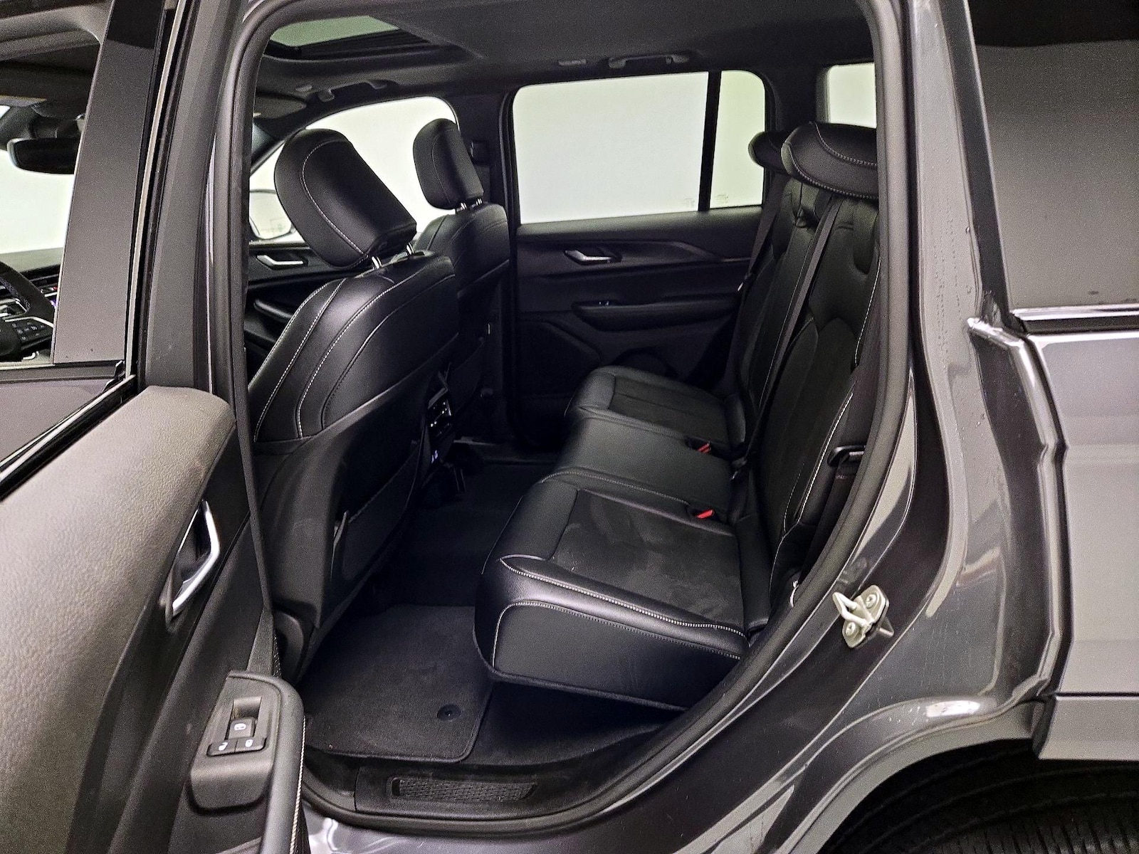 2023 Jeep Grand Cherokee Altitude - Photo 22