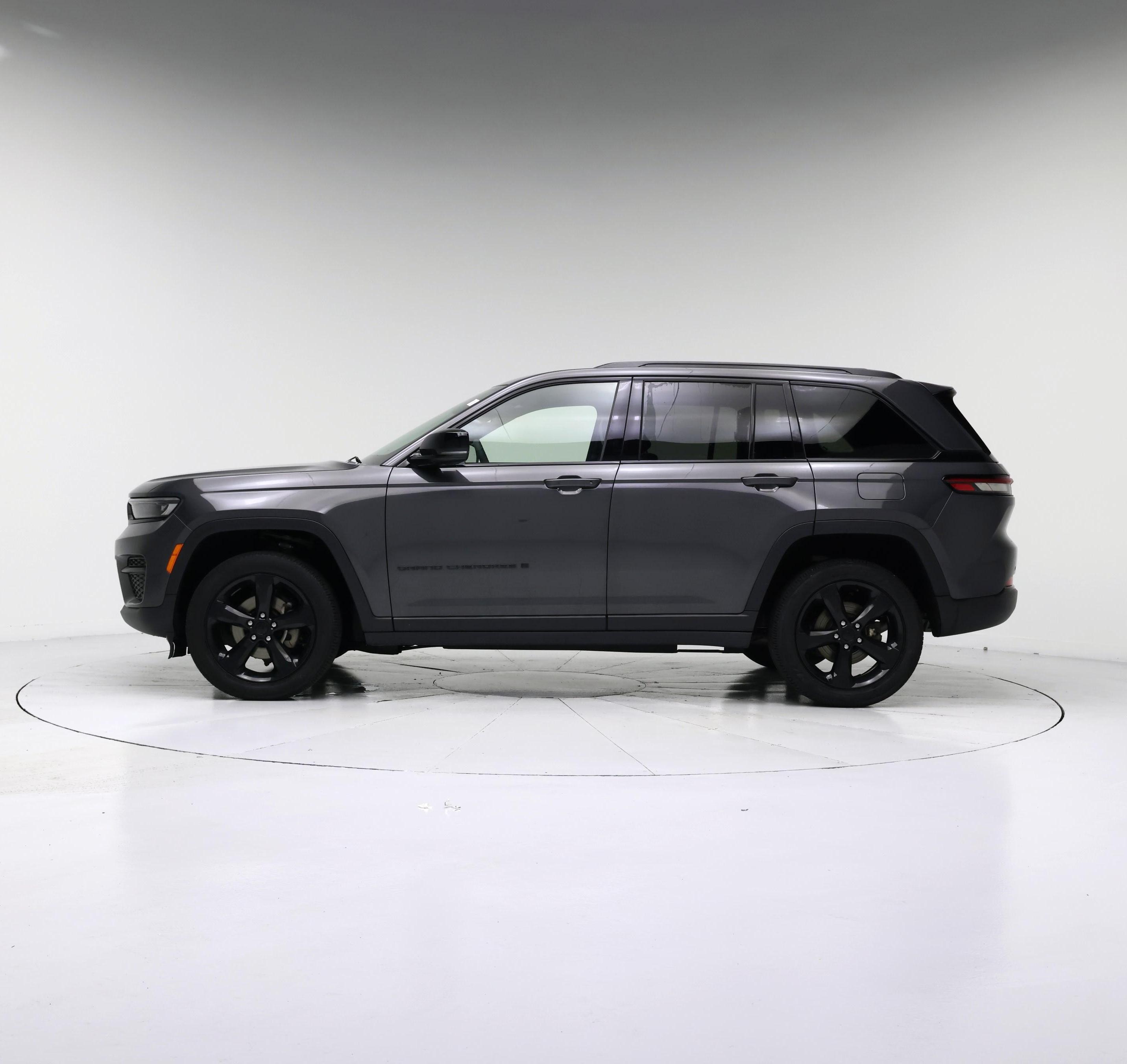 Thumbnail: 2023 Jeep Grand Cherokee - 3