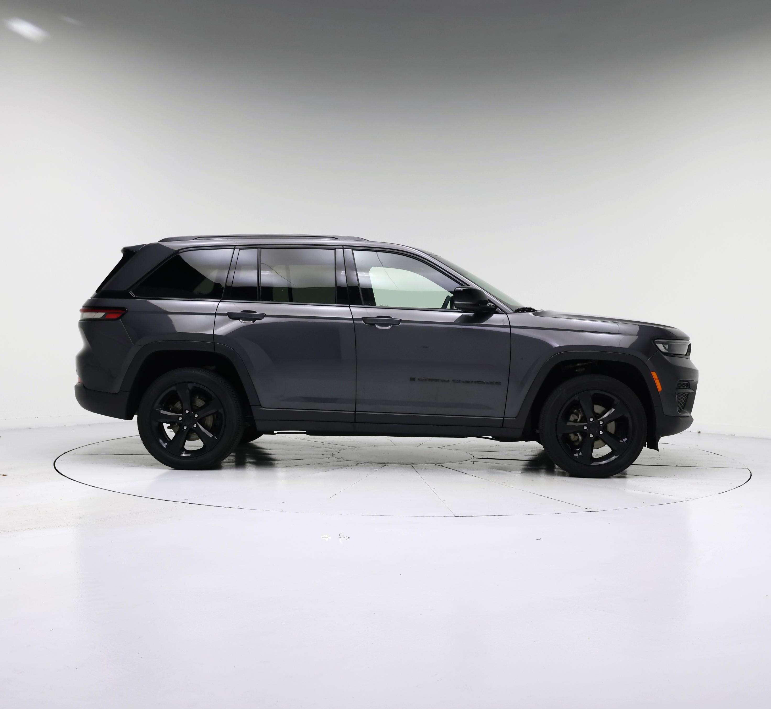 Thumbnail: 2023 Jeep Grand Cherokee - 7