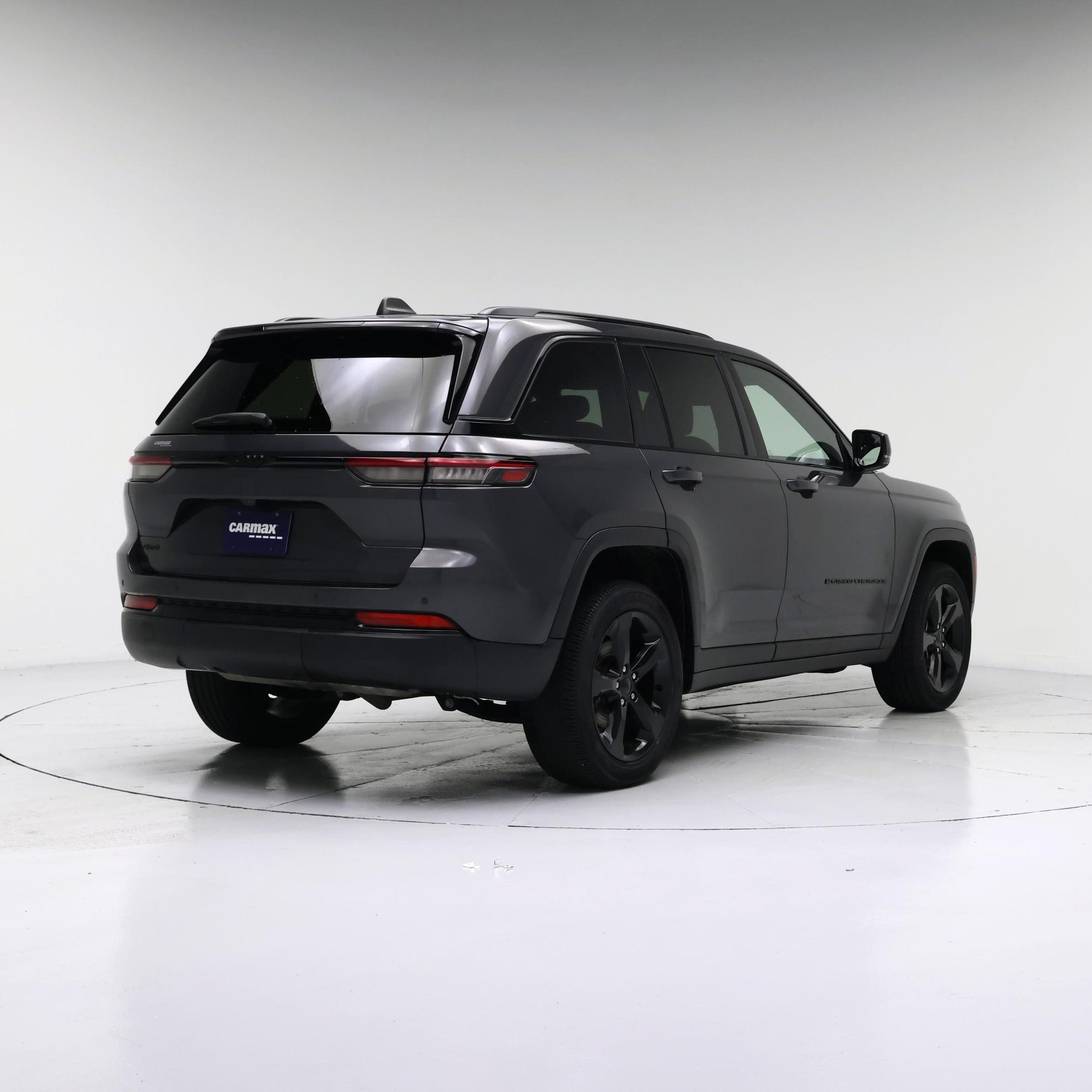 Thumbnail: 2023 Jeep Grand Cherokee - 8