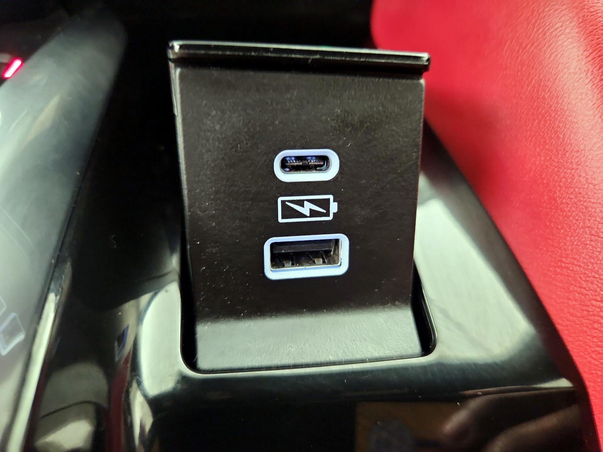 Thumbnail: 2023 Acura MDX - 19