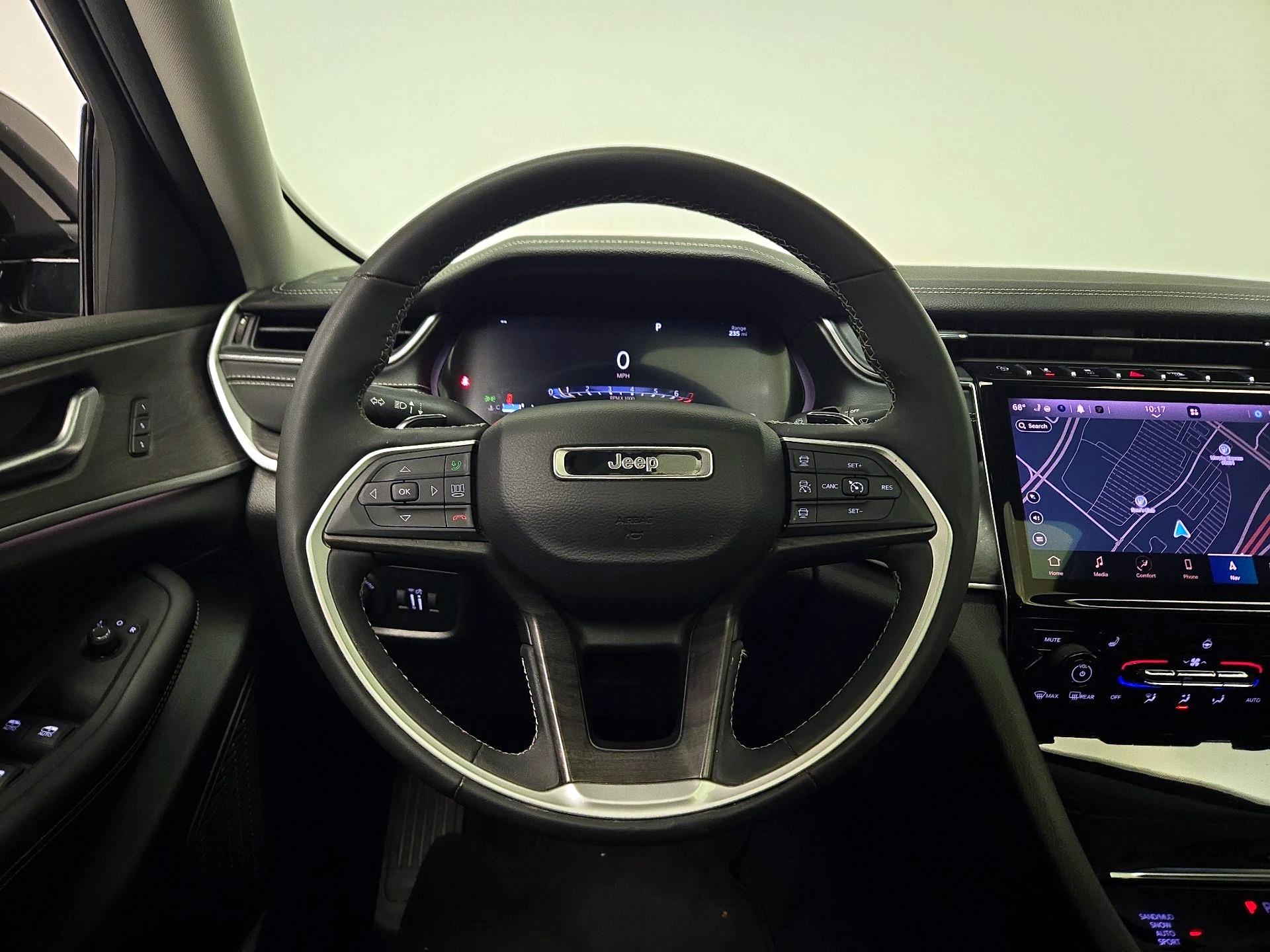 Thumbnail: 2023 Jeep Grand Cherokee - 10