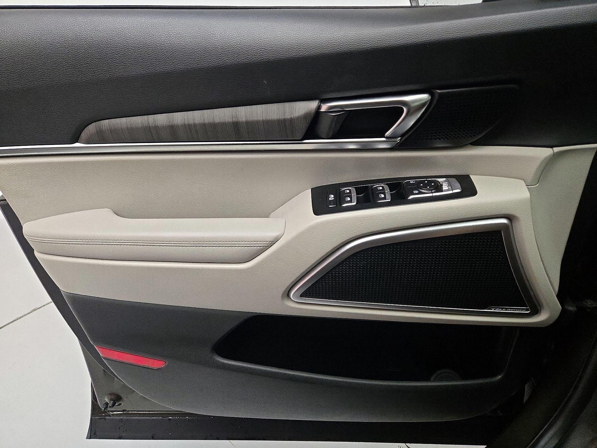 Thumbnail: 2023 Kia Telluride - 12