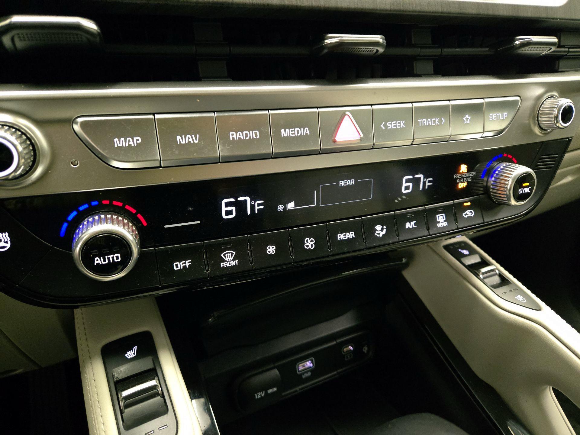 Thumbnail: 2023 Kia Telluride - 17