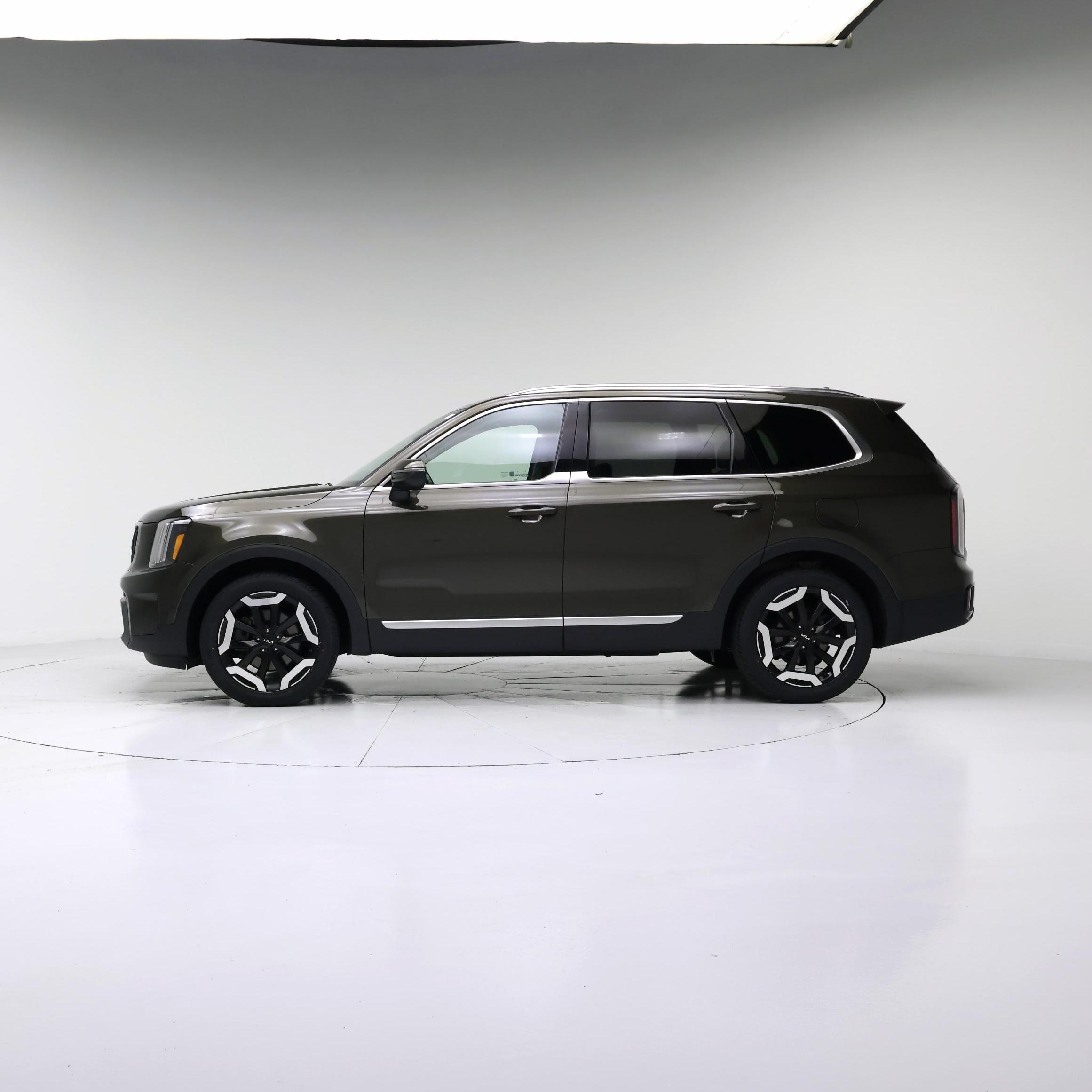 Thumbnail: 2023 Kia Telluride - 3
